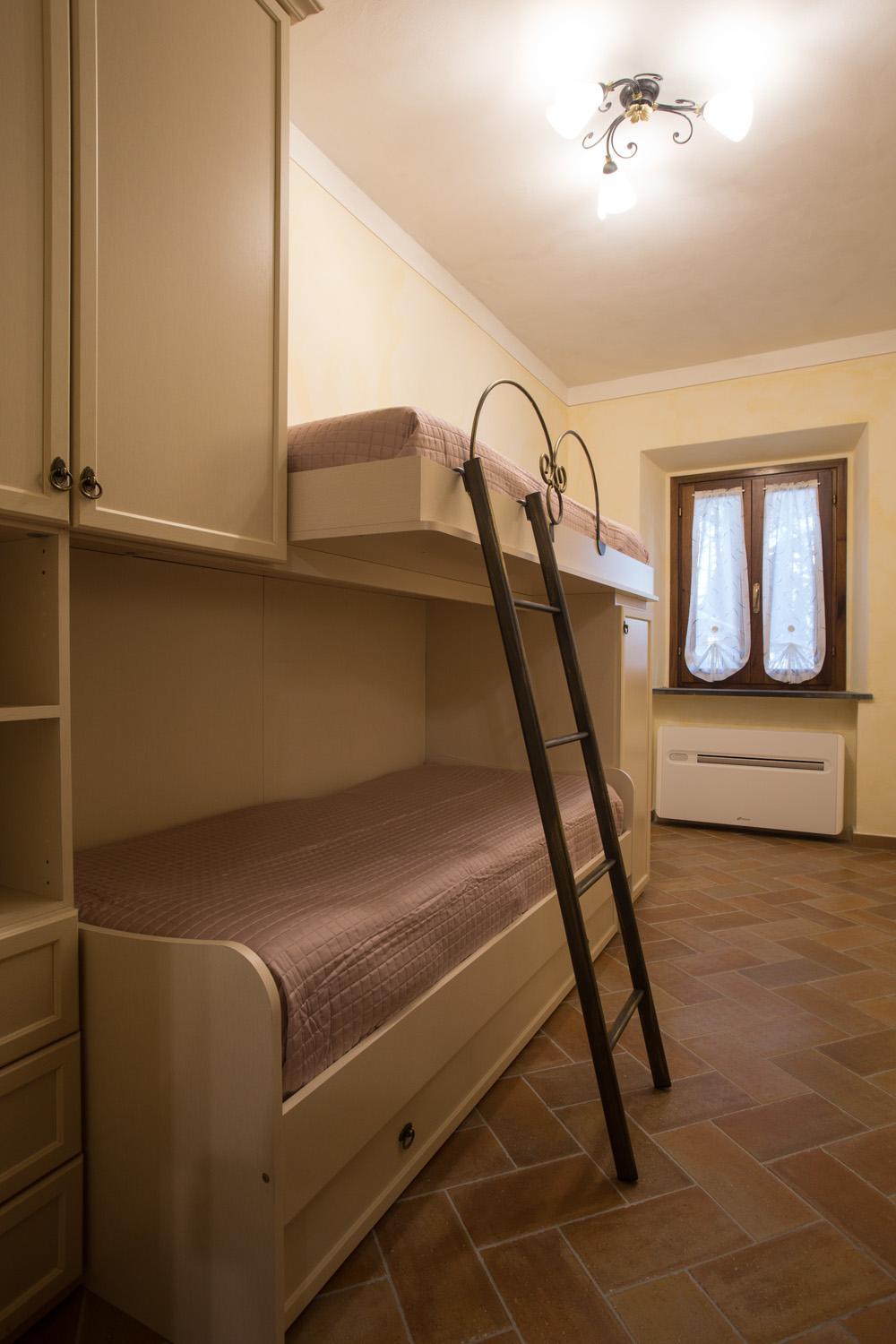 Apartment - Photo 16