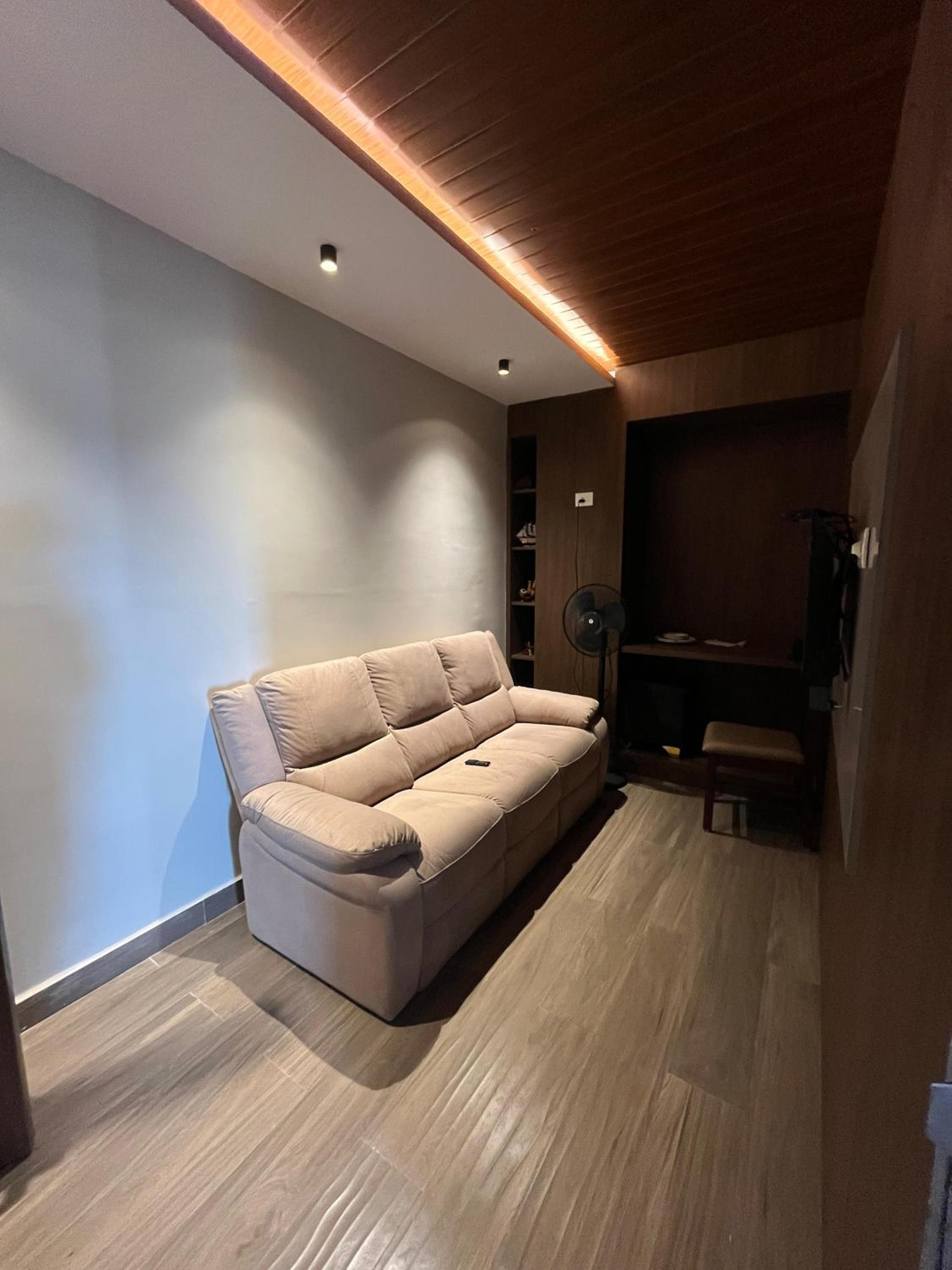 Suite with City View - Photo 2