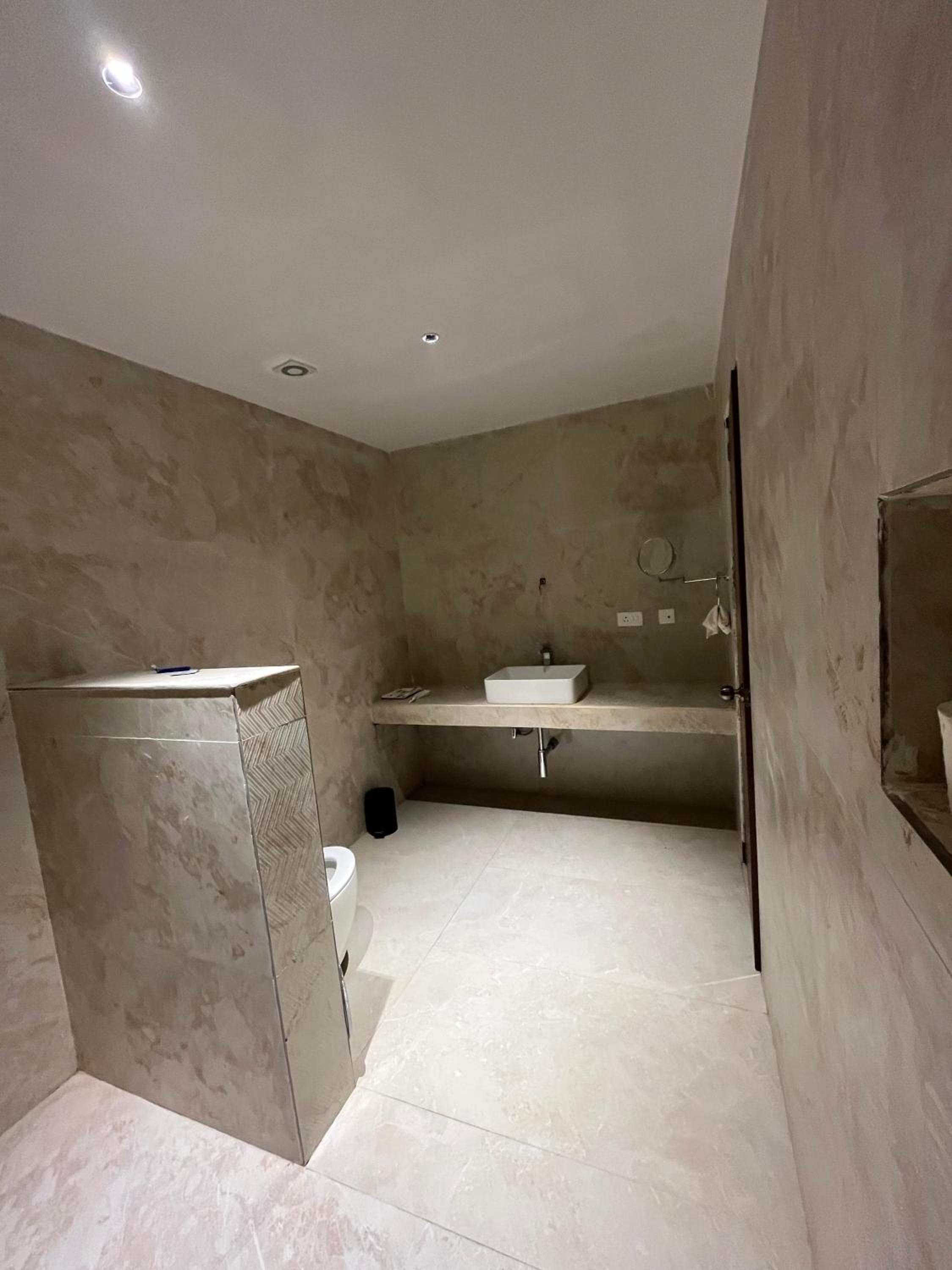 Suite with City View - Photo 3