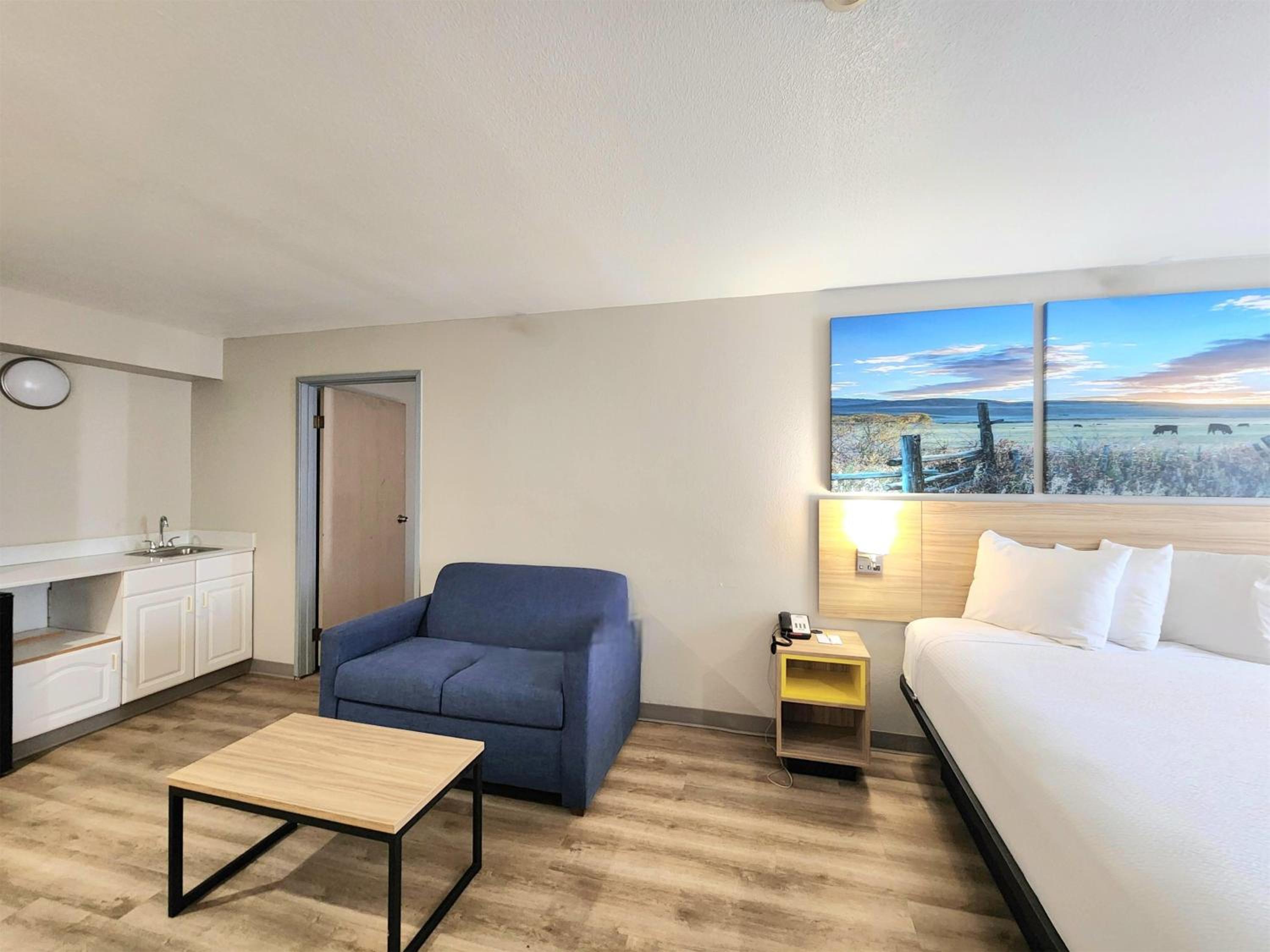 Two-Bedroom Executive Suite with Two King Beds - Non-Smoking - Photo 1