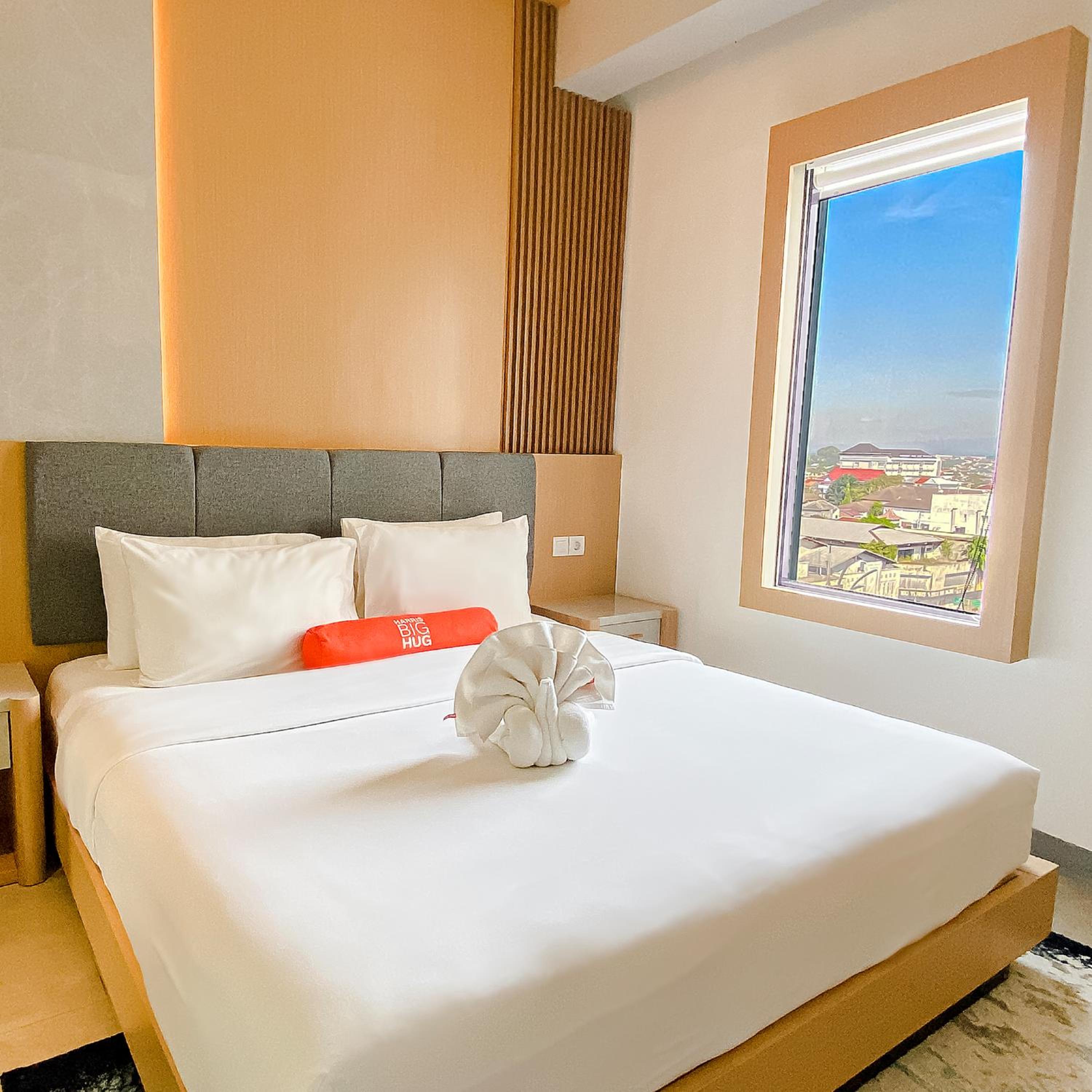 Junior Suite with City View - Photo 4