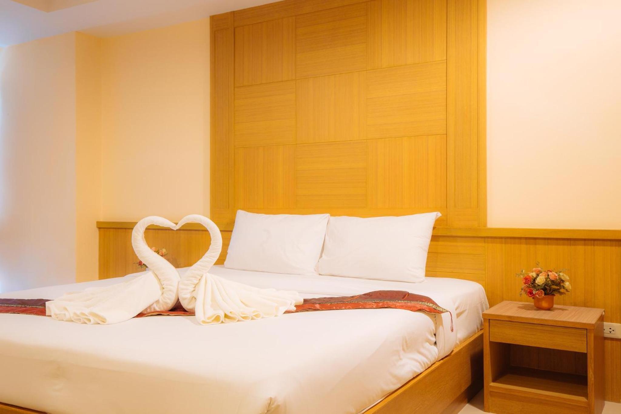 Metro Superior Double or Twin Room photo 2