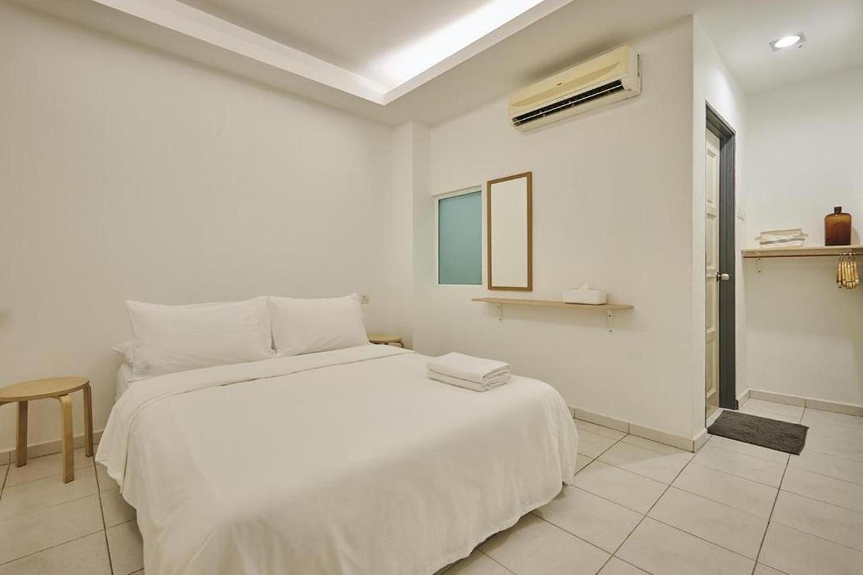 Standard Queen Room - Photo 4