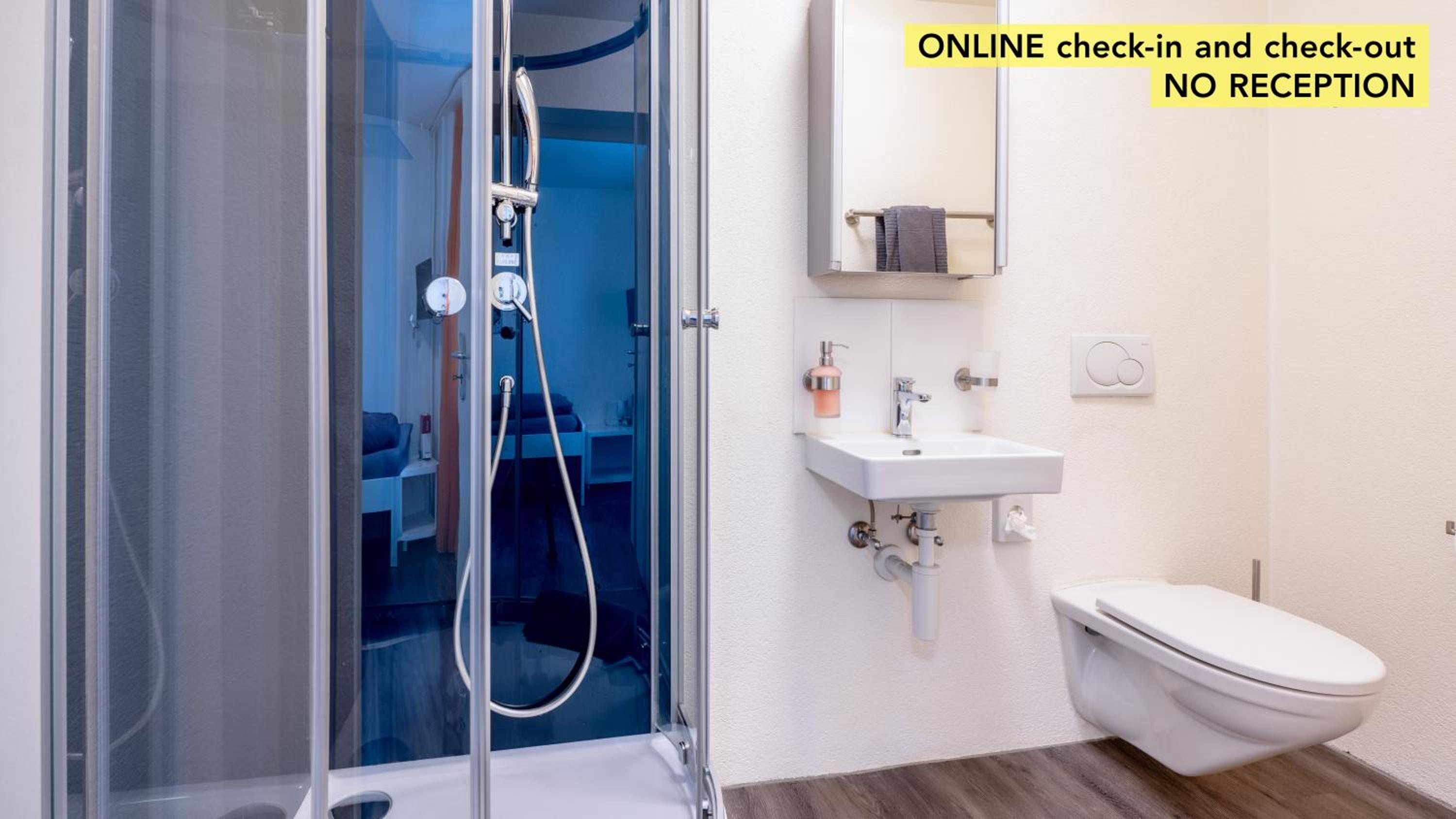 Standard Apartment with External Private Bathroom photo 1