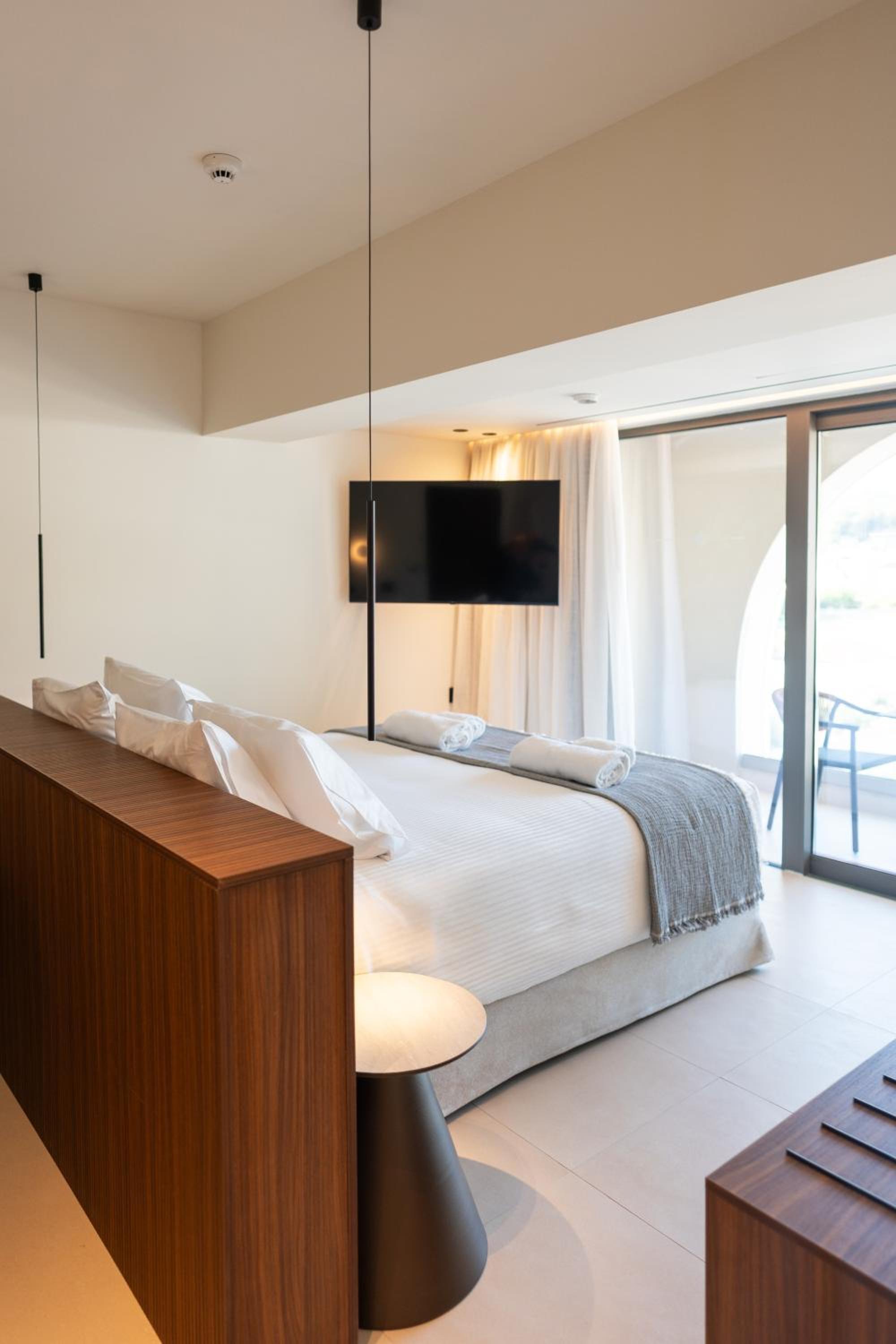 Deluxe Double Room Pool View