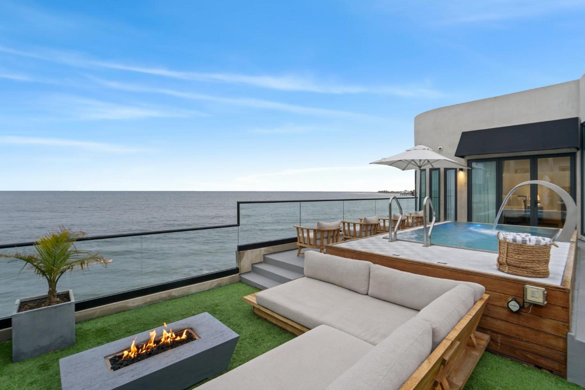 Villa - Beach Front photo 2