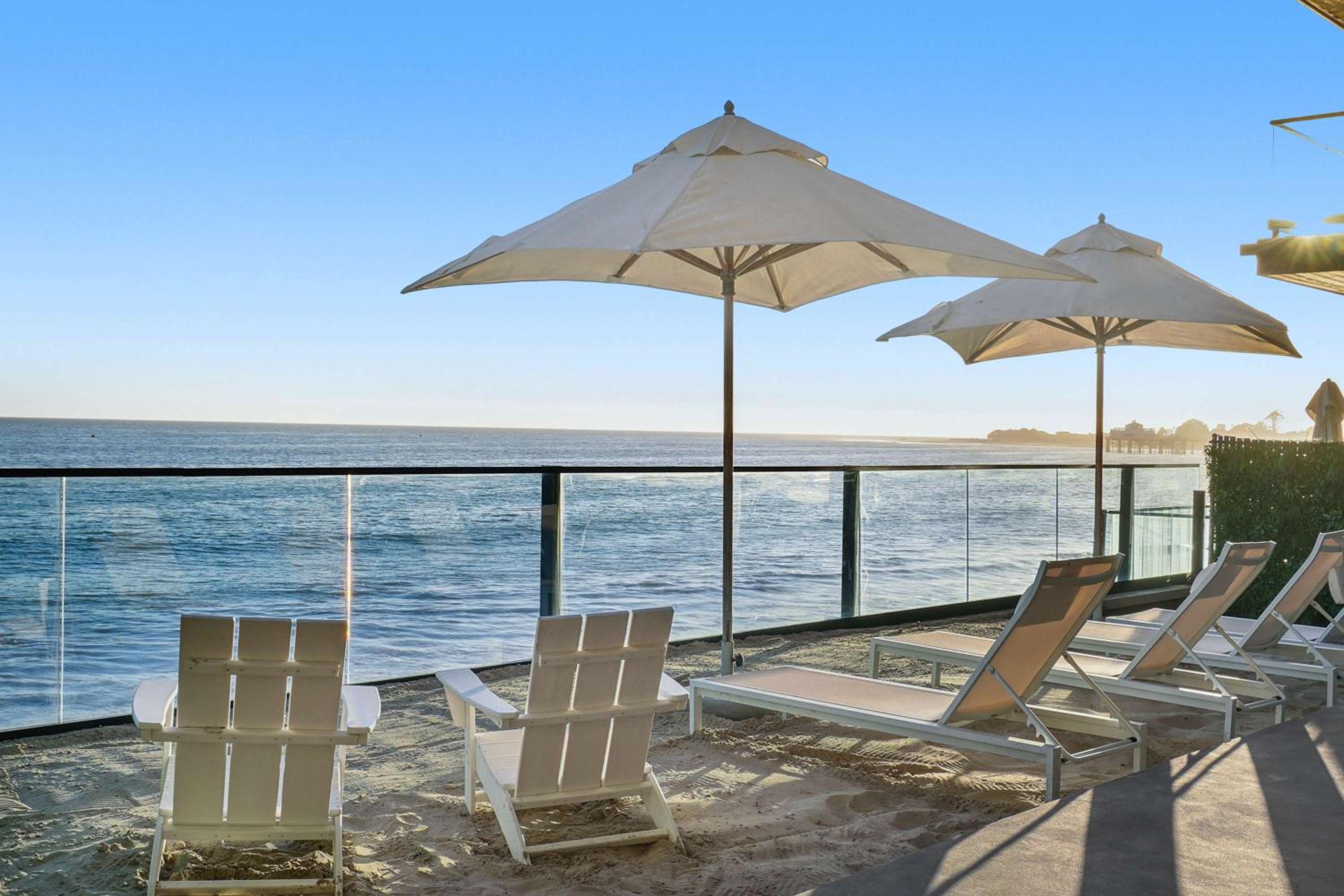 Villa - Beach Front photo 3