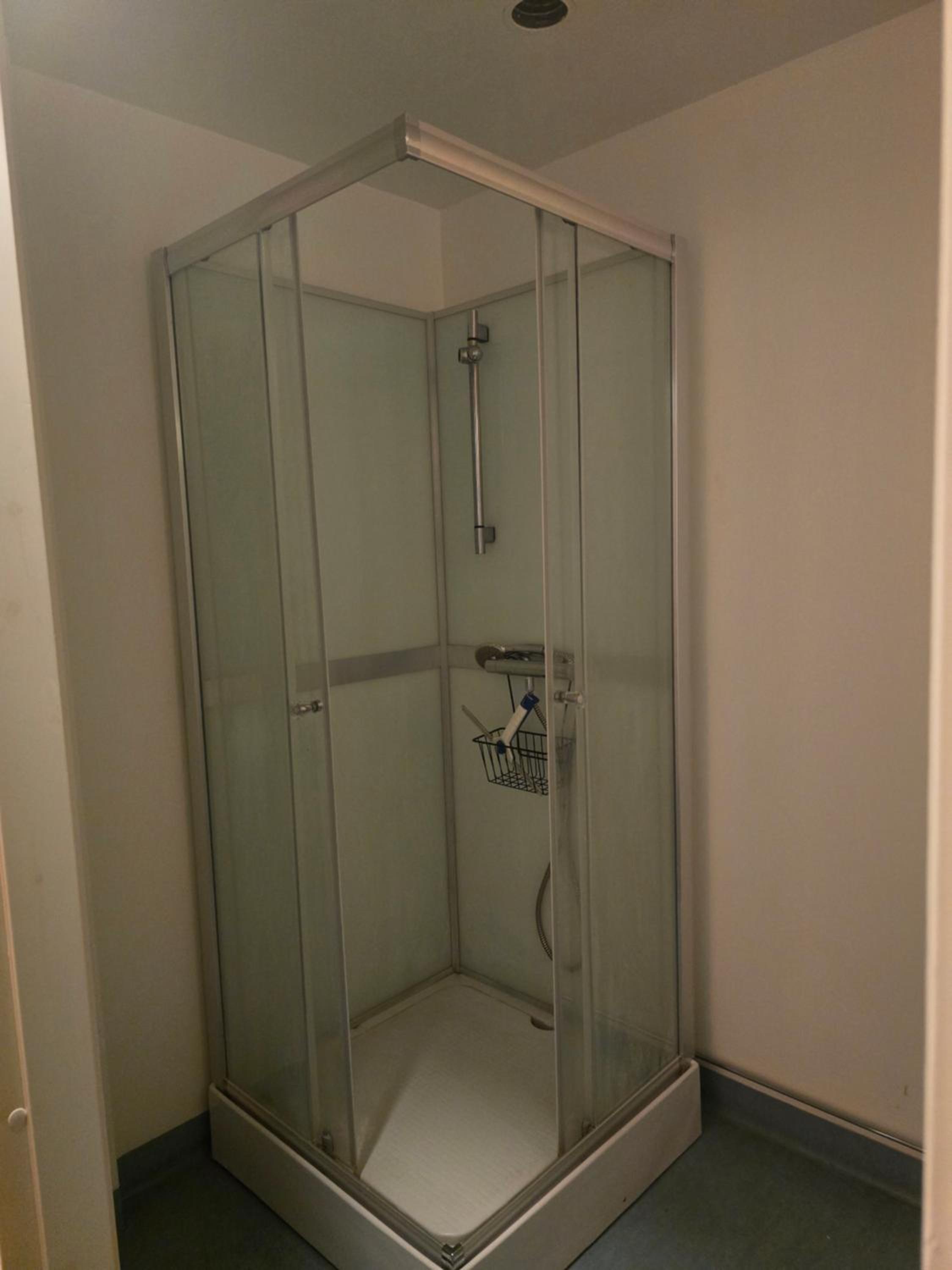 Double or Twin Room with Shared Bathroom photo 3