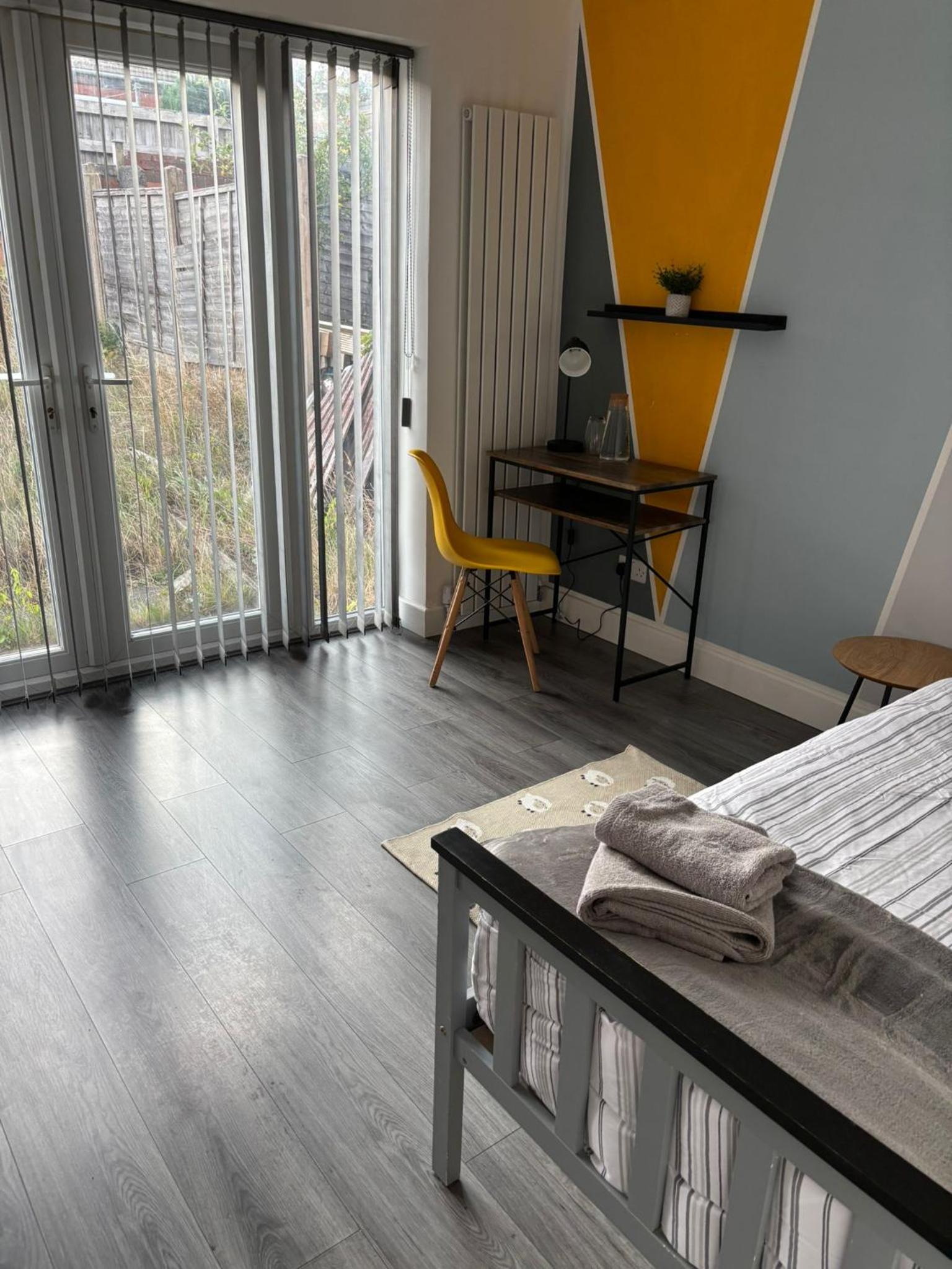 Single Room photo 2