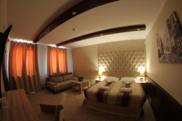 Deluxe Junior Suite (6 Adults) photo 2