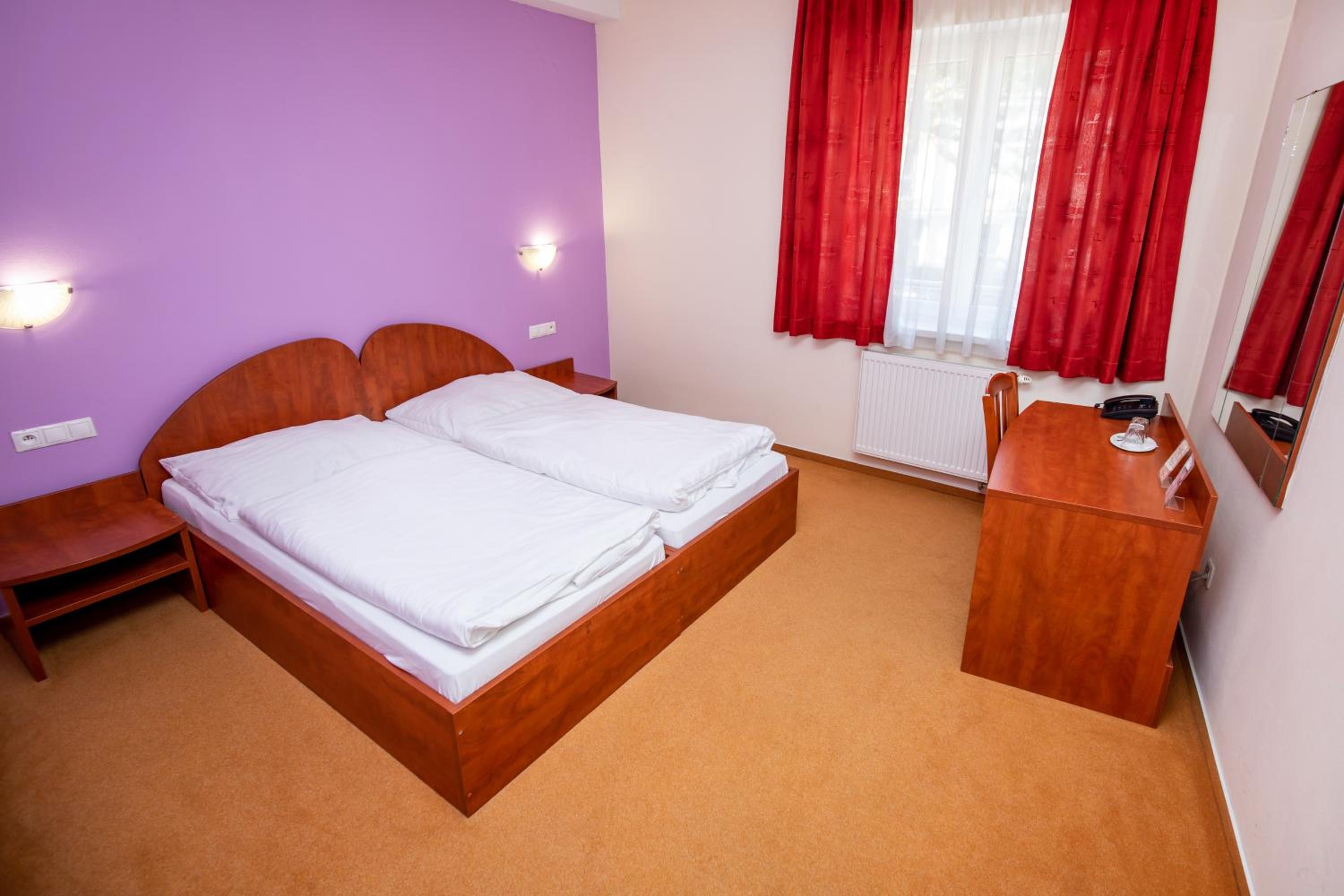Apartment - Disability Access photo 3