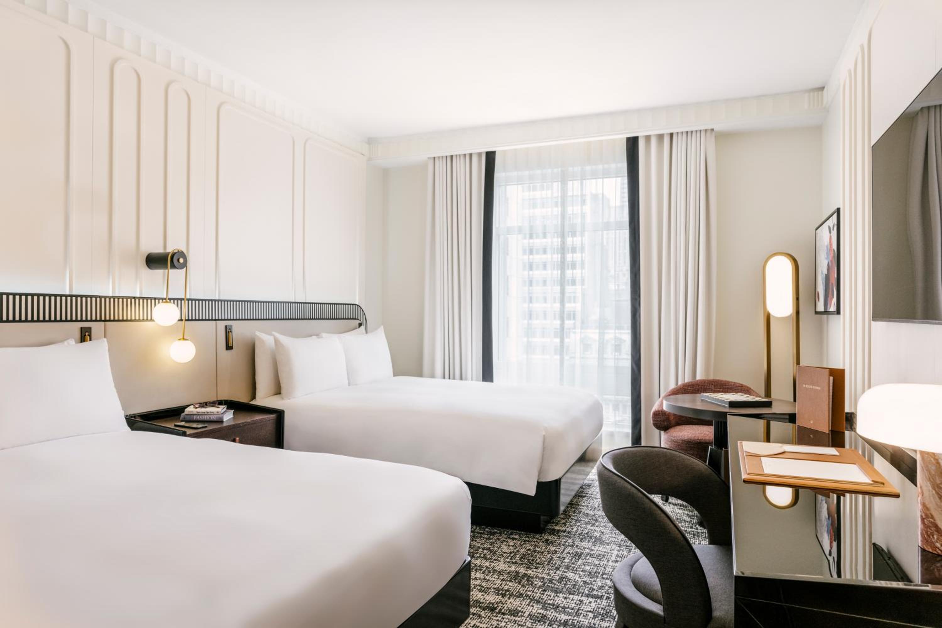 Signature Skyline View 2 Queen Beds 20th floor and up thumbnail 5