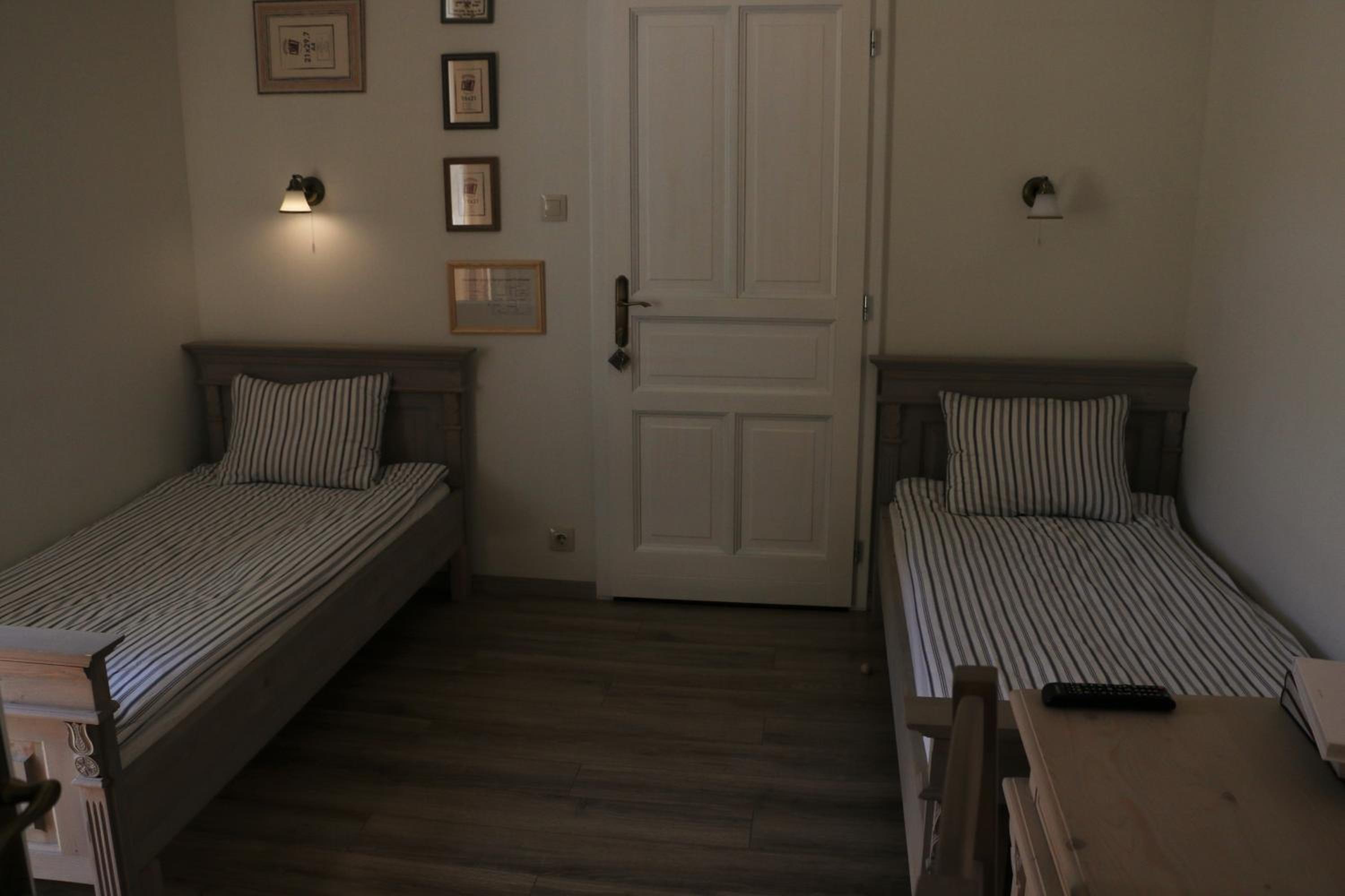 Twin Room With Private Bathroom photo 1
