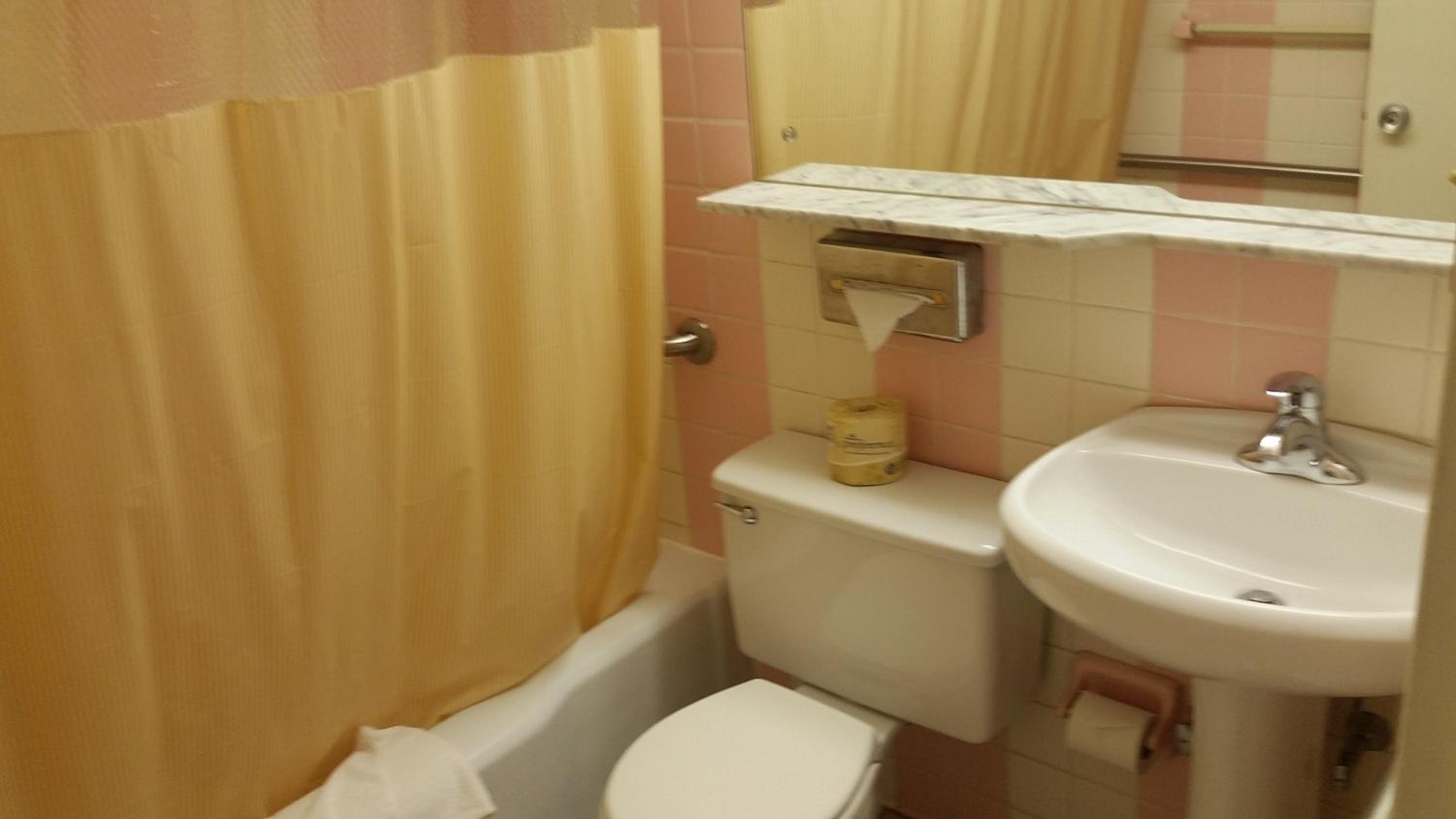 Double Room with Two Double Beds - Non-Smoking photo 3