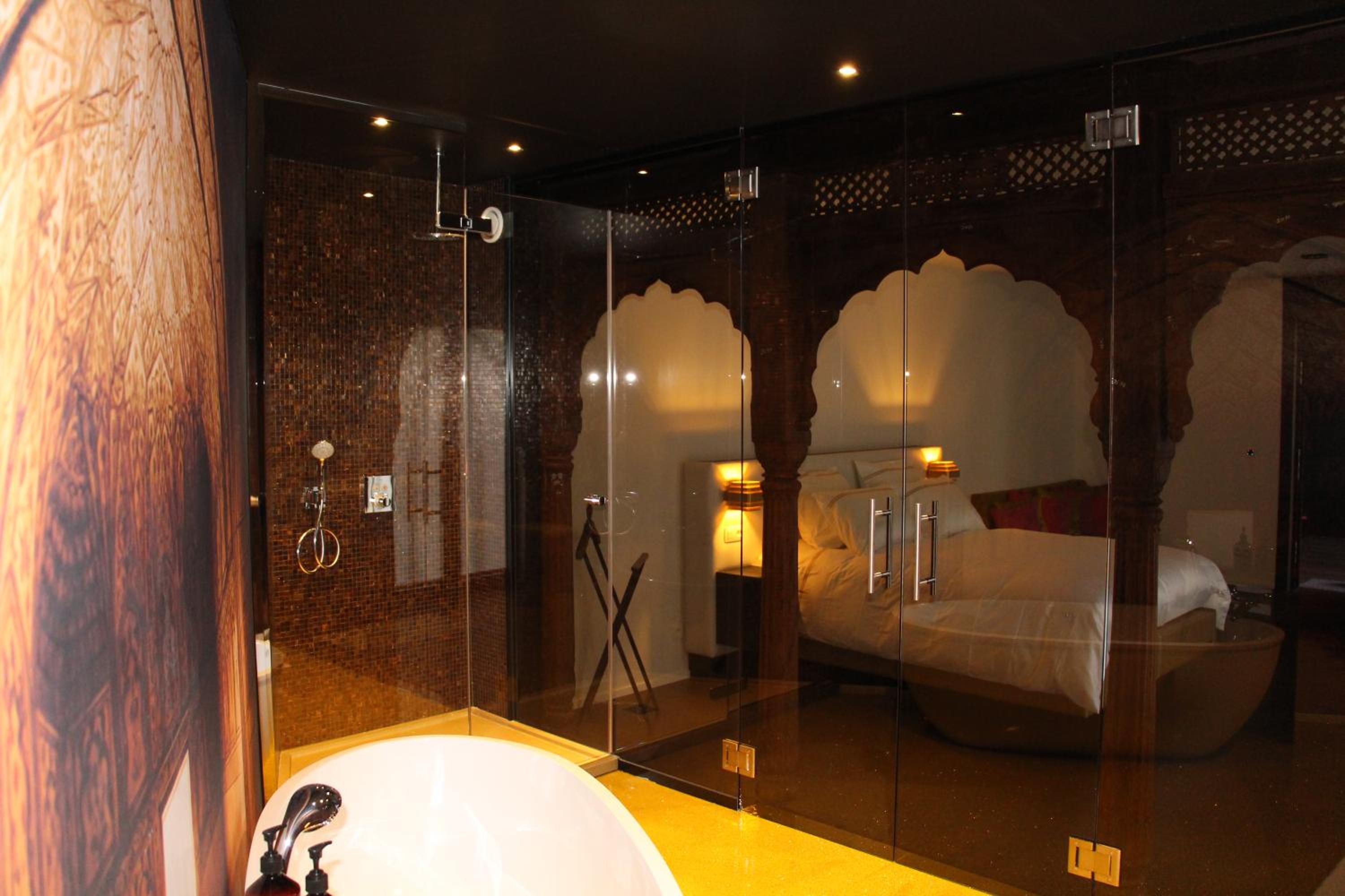 Suite with Pool View photo 3