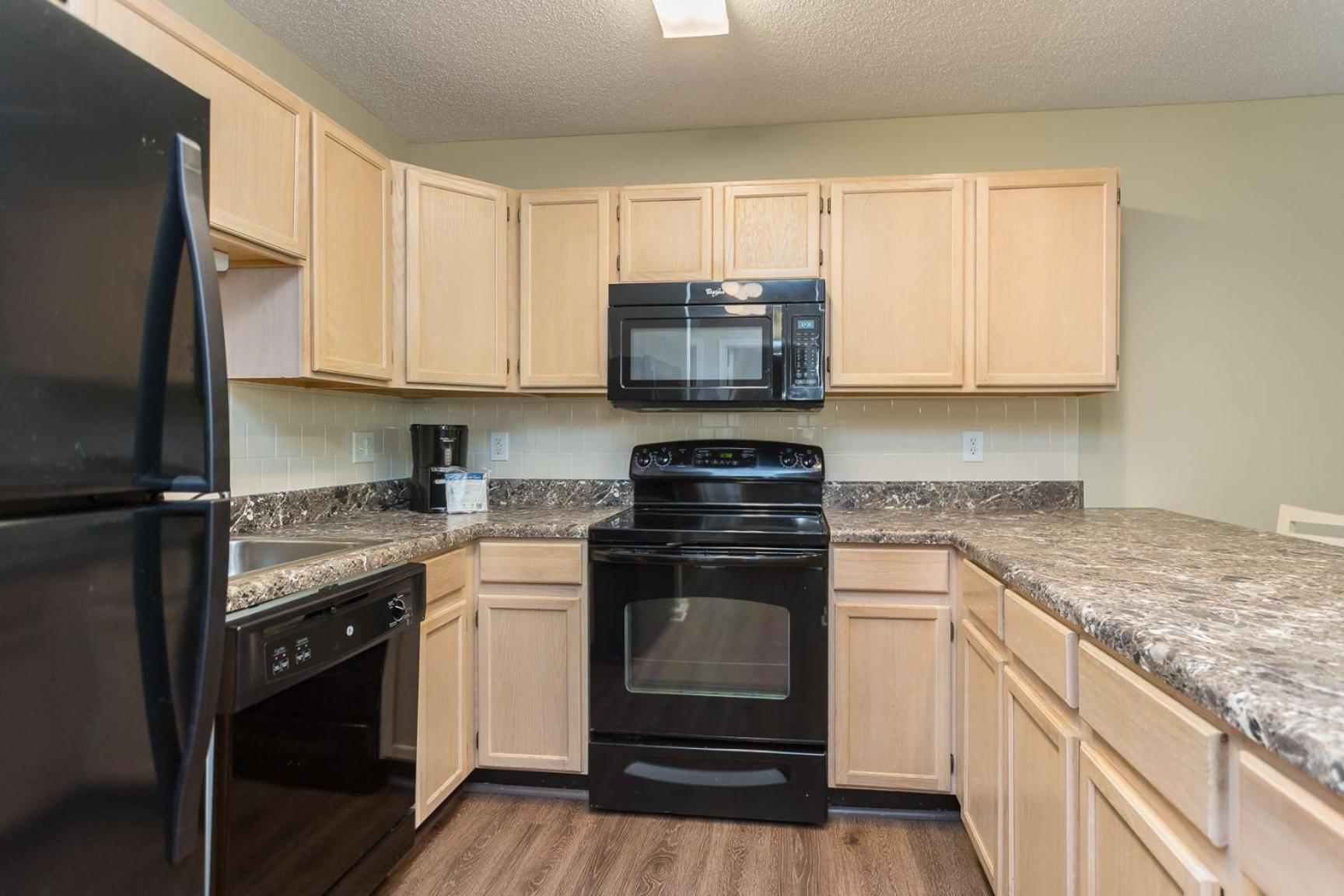 One-Bedroom Apartment with Balcony photo 2