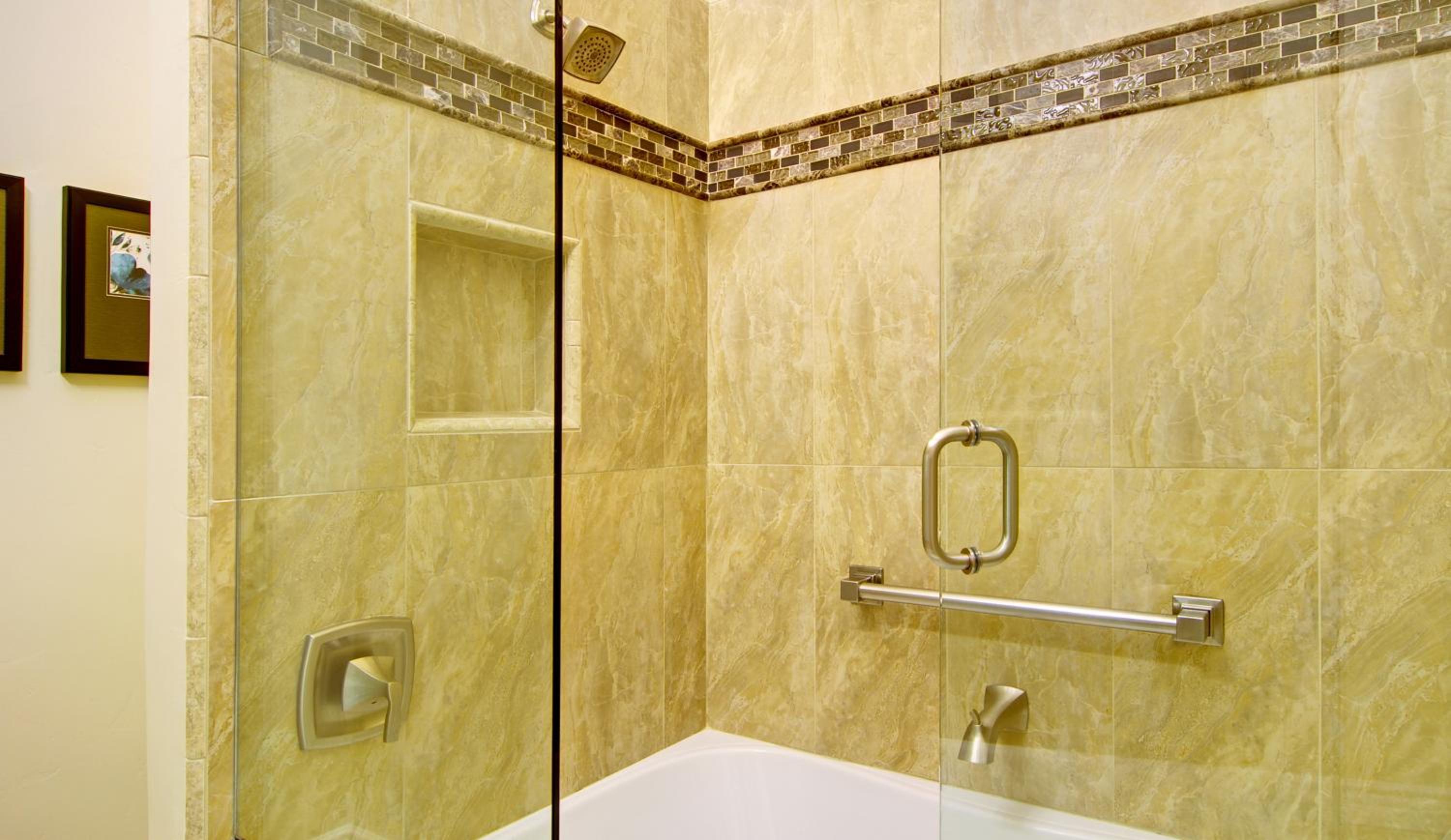 Deluxe King Room - Photo 3