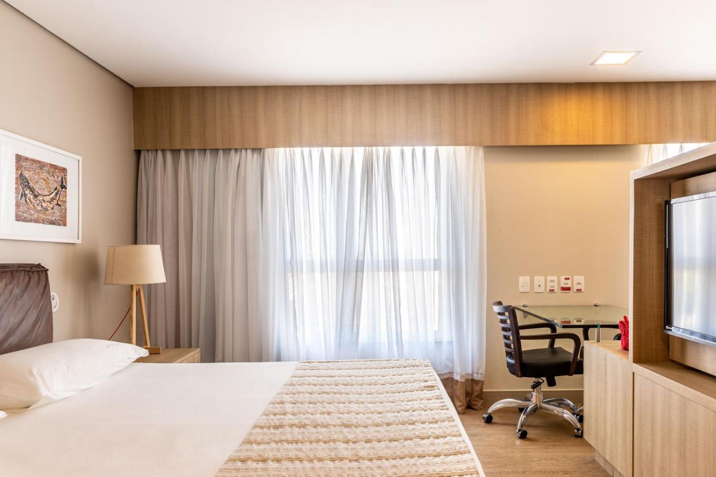 Deluxe King Room photo 3