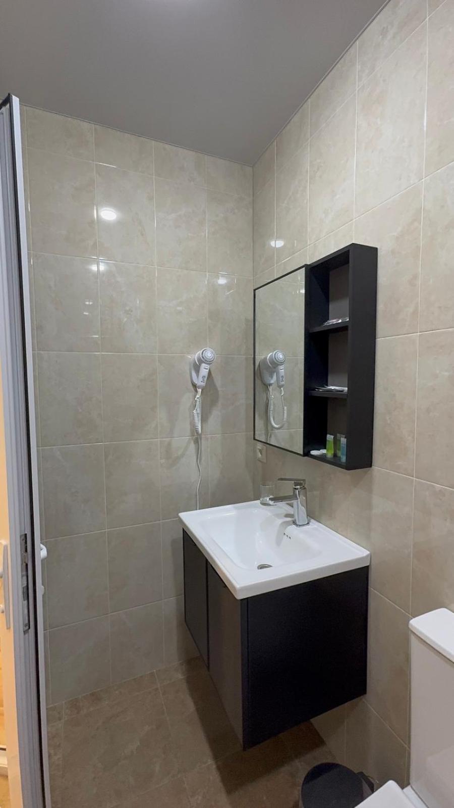 Budget Twin Room photo 2