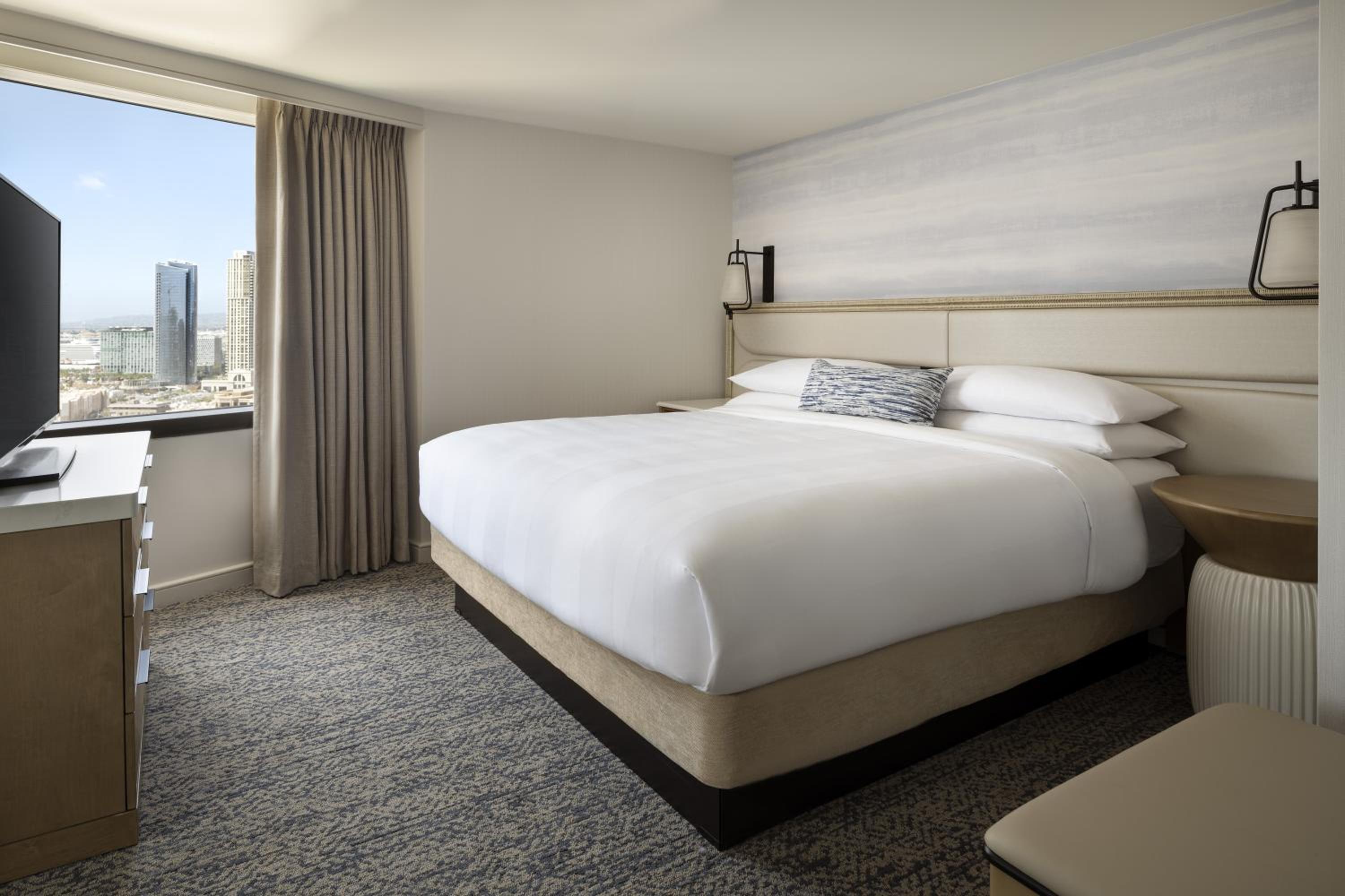 One-Bedroom Bi-Level King Suite