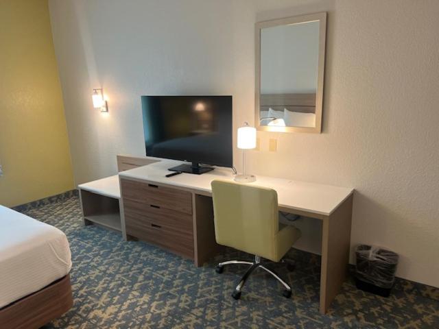 King Room - Disability Access - Photo 5