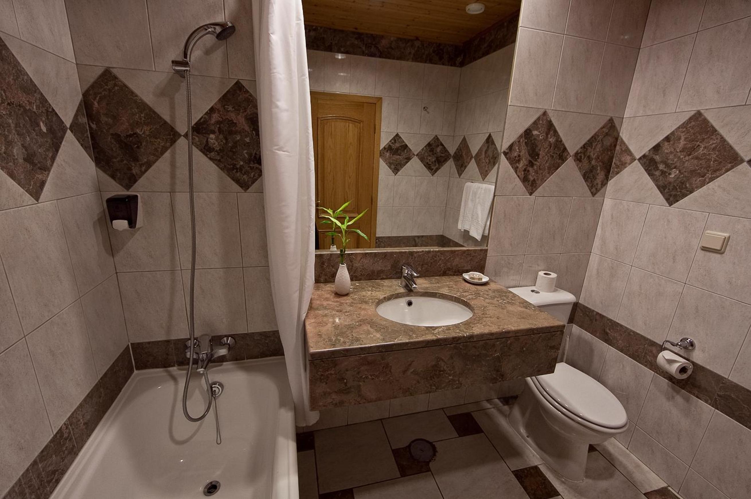 Triple Room - Photo 5