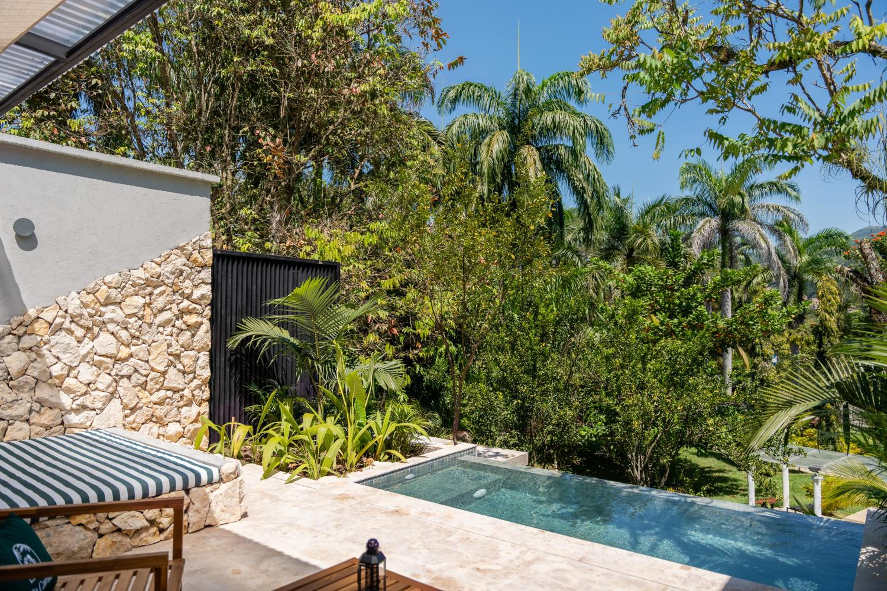 Junior Suite with Private Pool photo 1