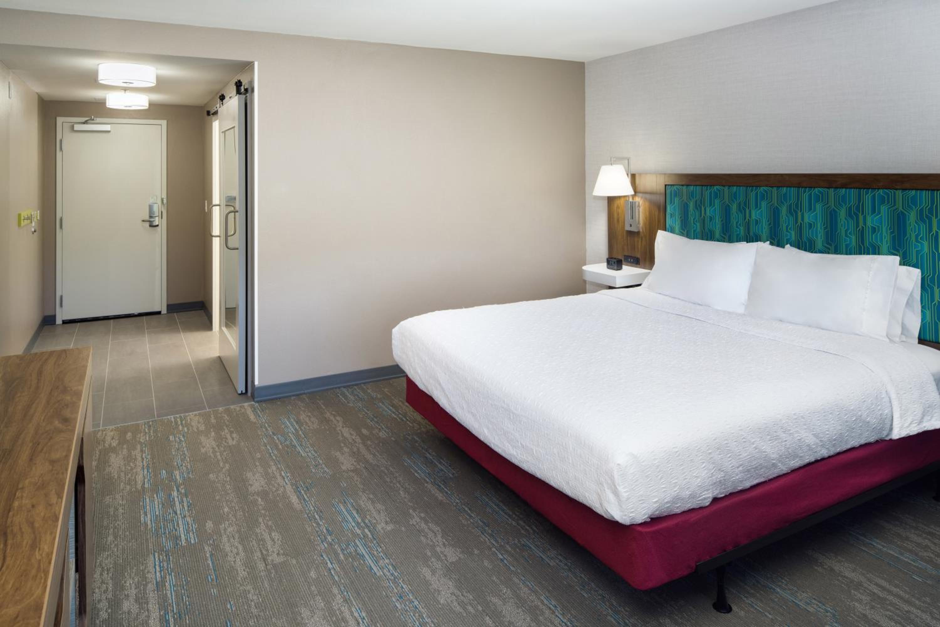 King Room - Hearing Access/Non-Smoking photo 3
