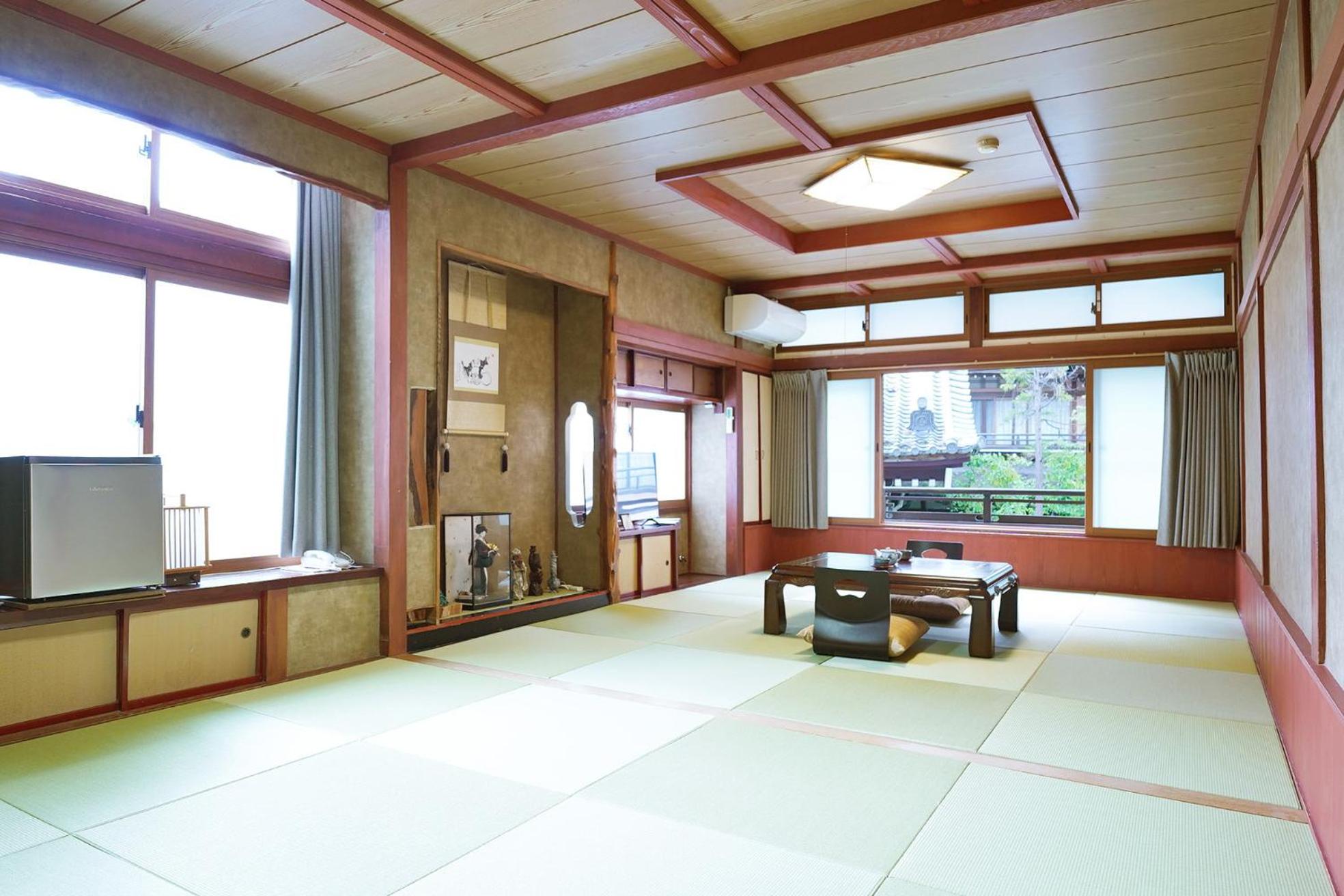 Japanese-Style Room - Photo 2