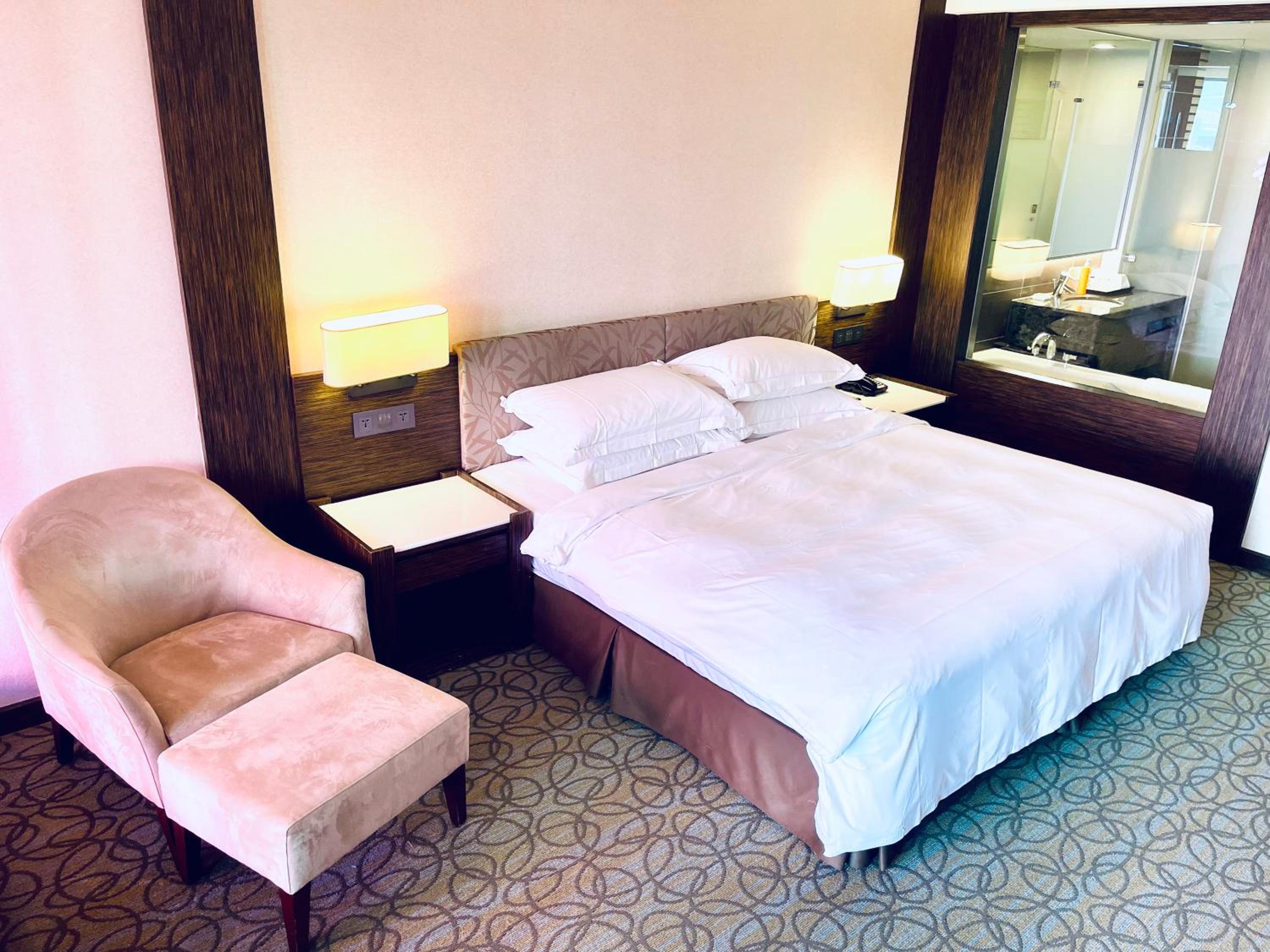 Deluxe Double Room with Bath