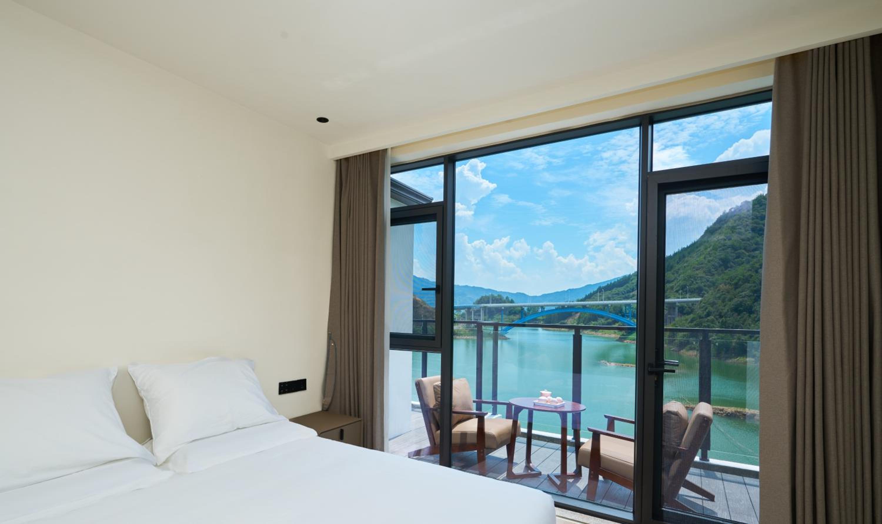 Double Room with Balcony photo 3