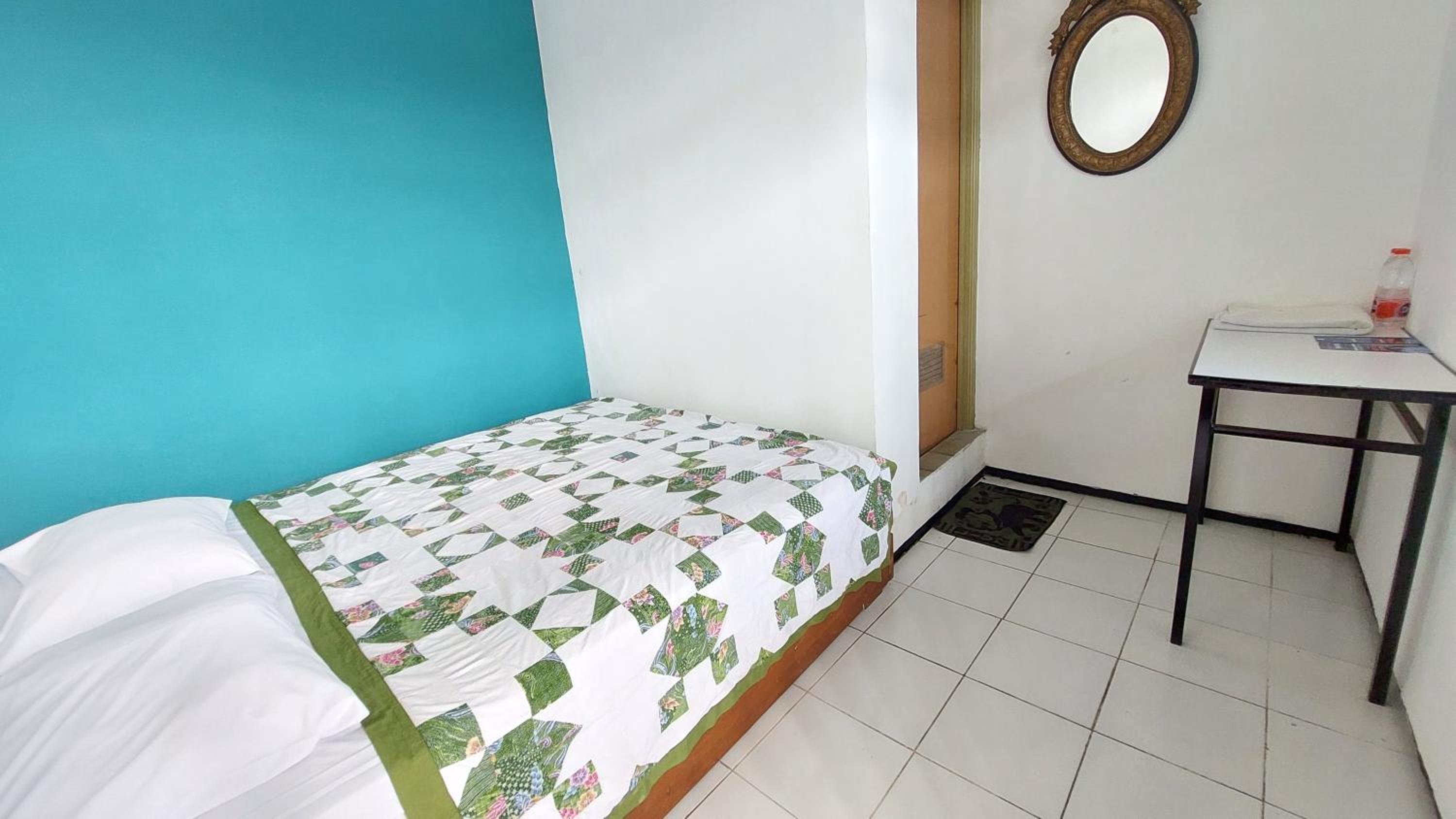 Standard Double Room with Fan photo 2