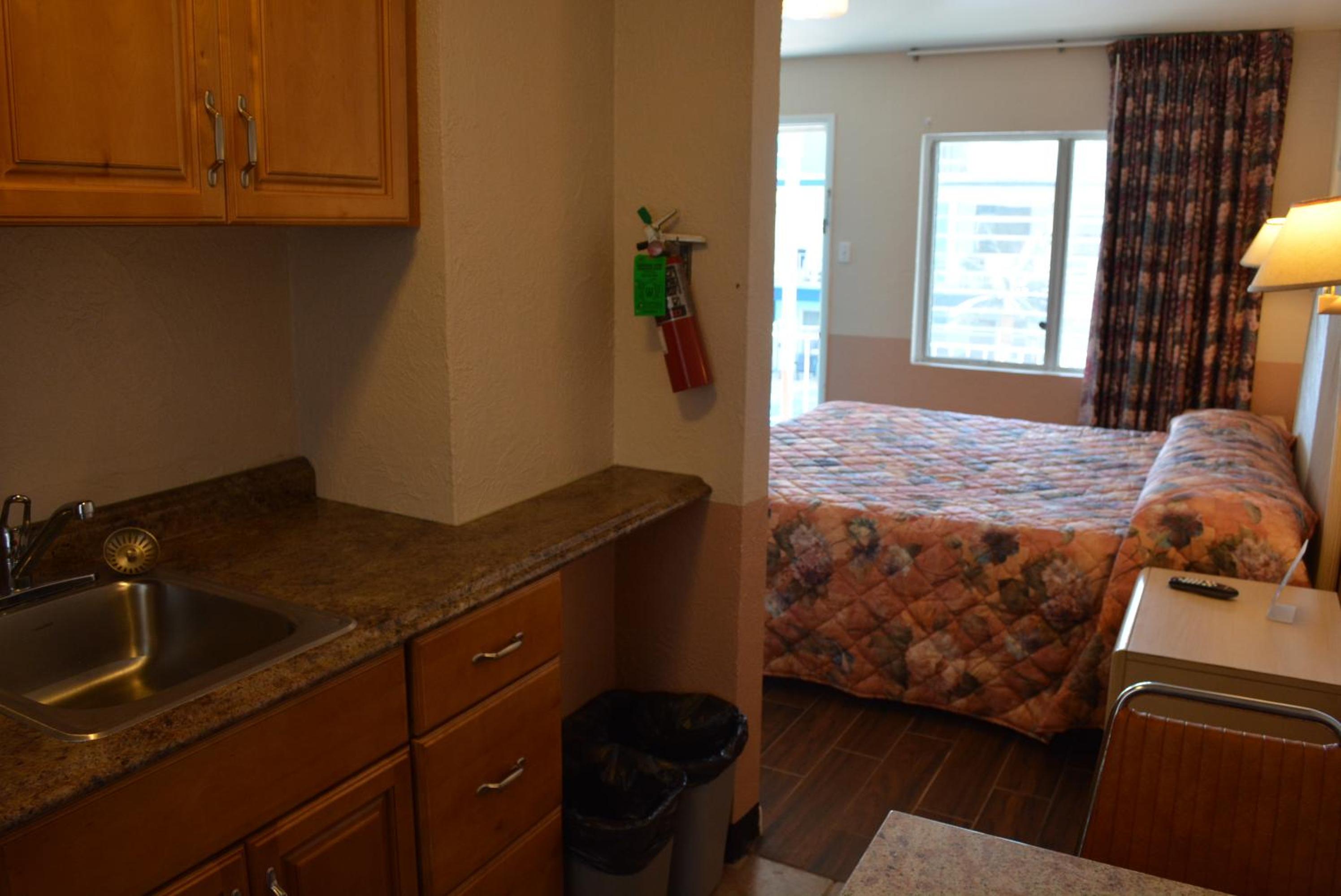 King Room with Kitchenette photo 1