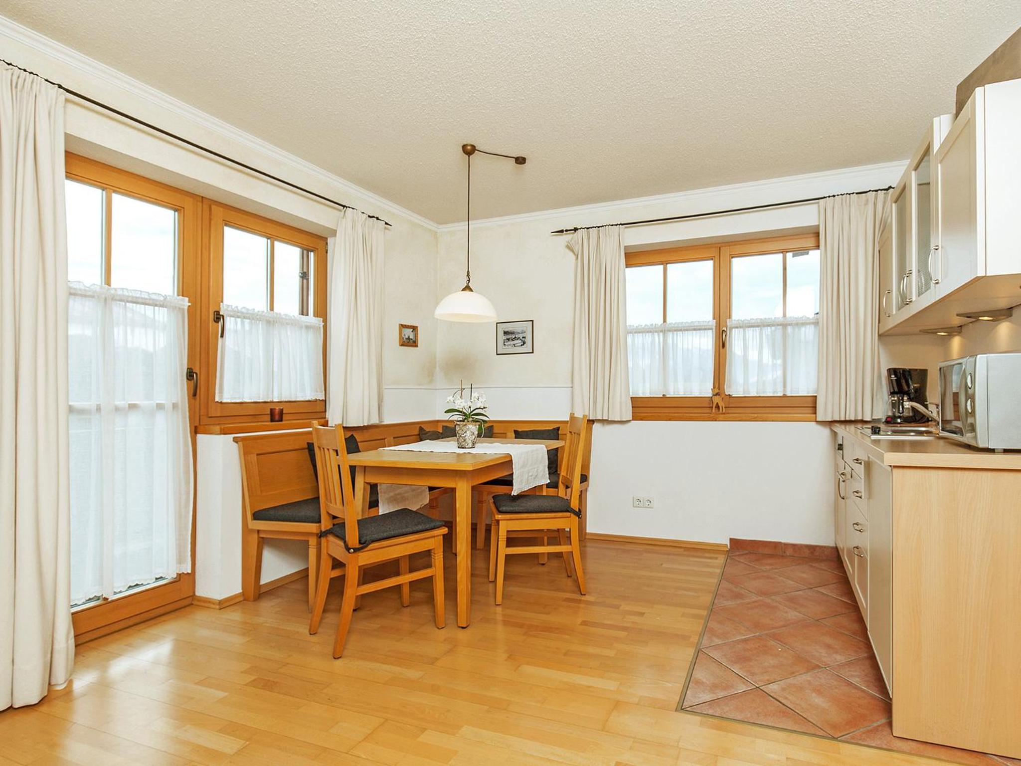 Apartment with Mountain View photo 2