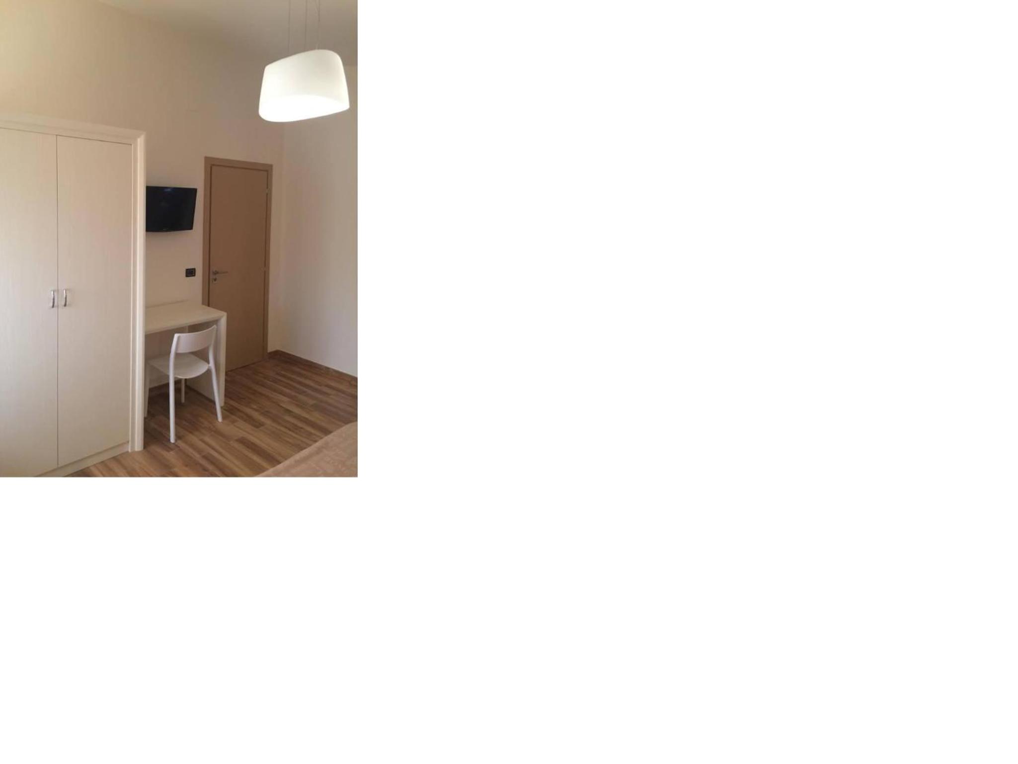 Triple Room - Photo 6