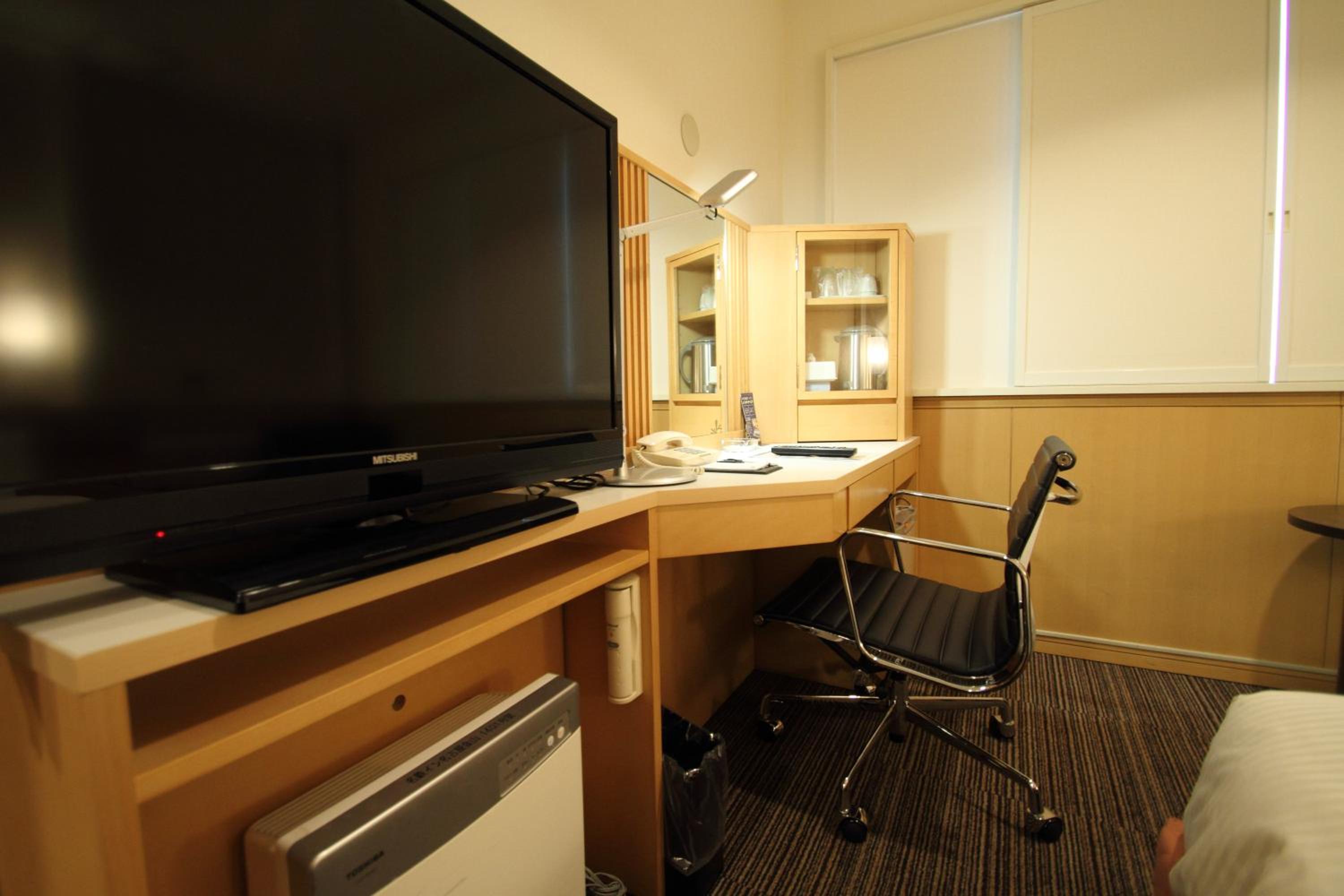 Double Room - Non-Smoking  - Photo 7