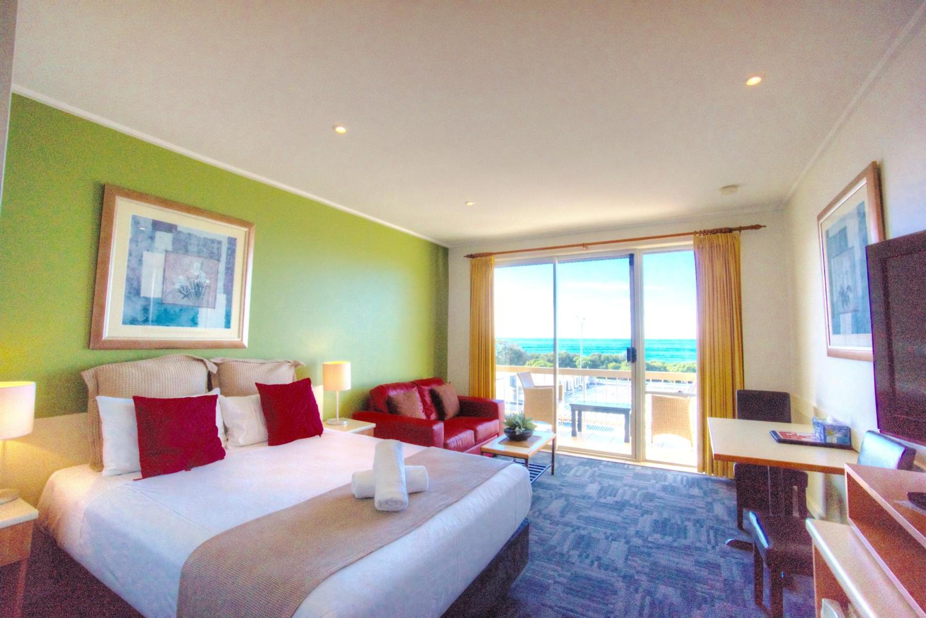 Executive Queen Room with Ocean View photo 1