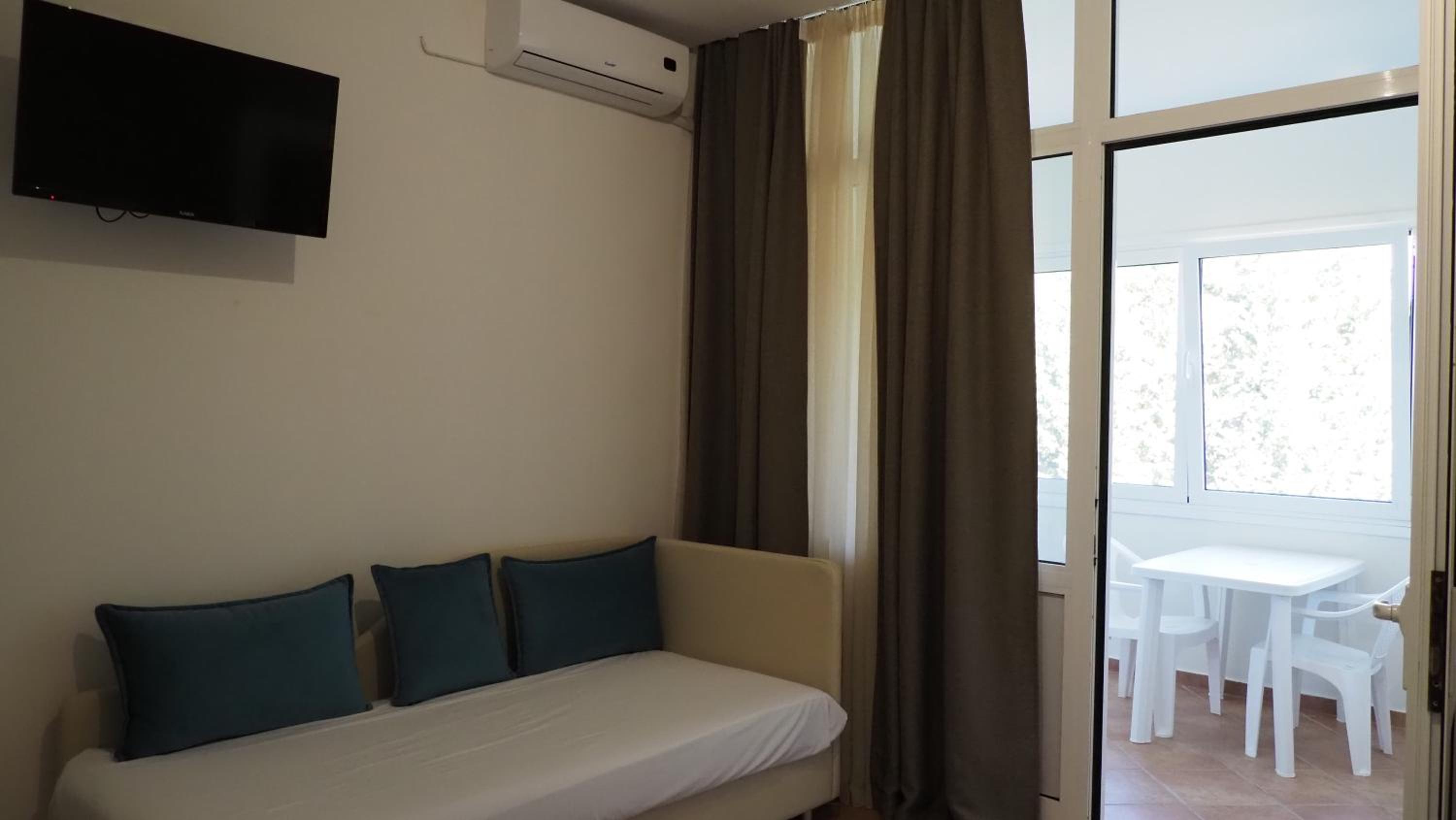 Standard Triple Room photo 1