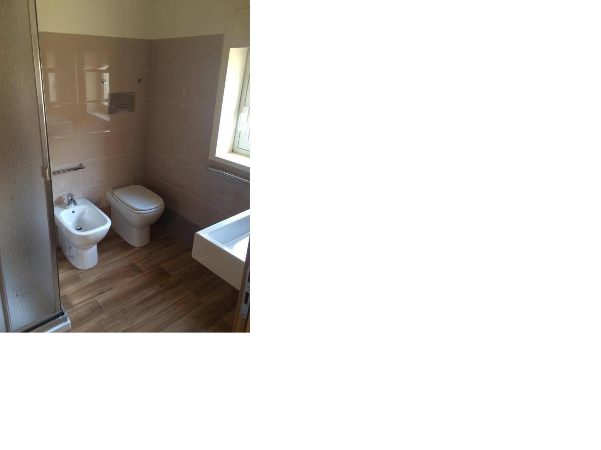 Budget Double Room - Photo 7