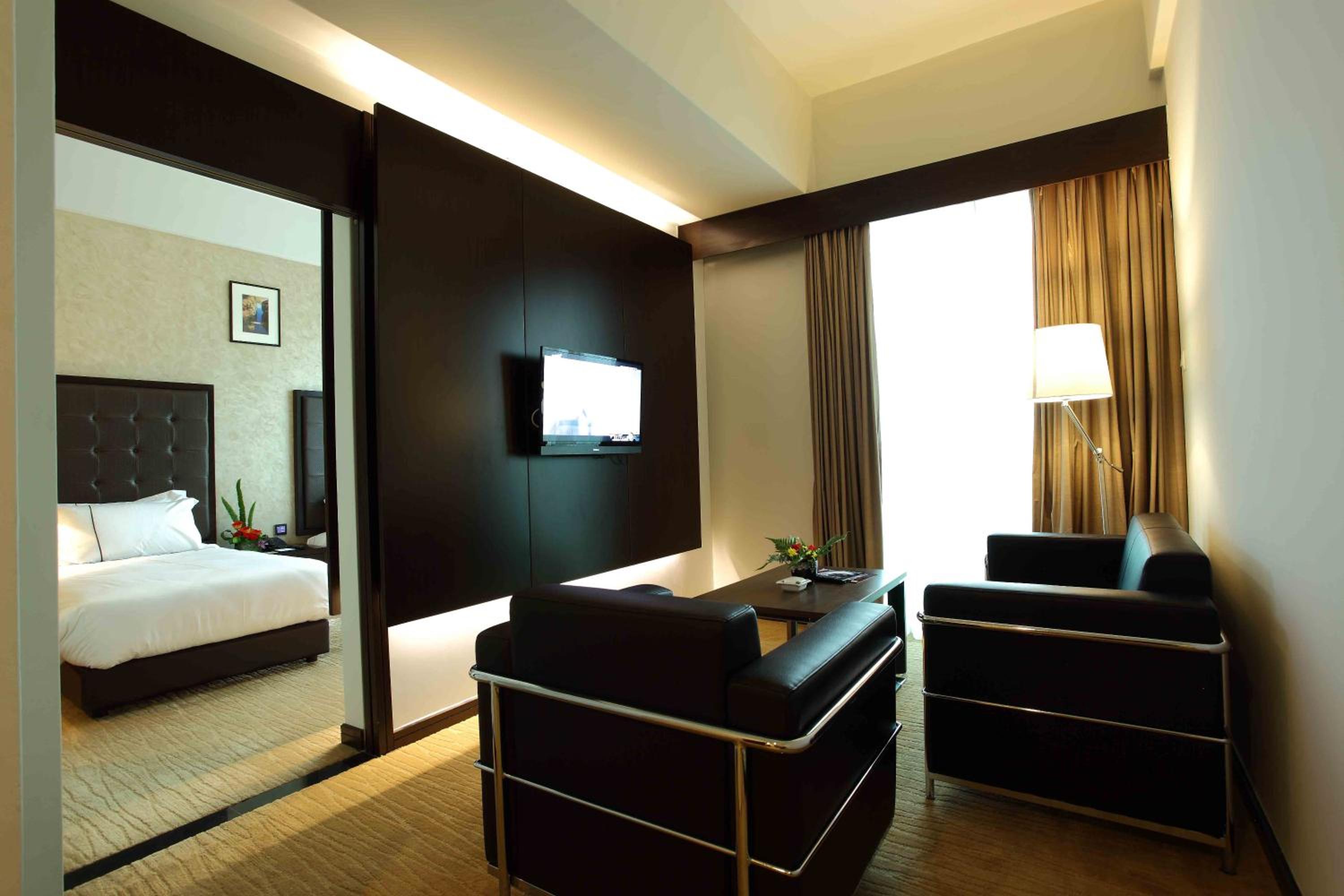 Executive Suite photo 2