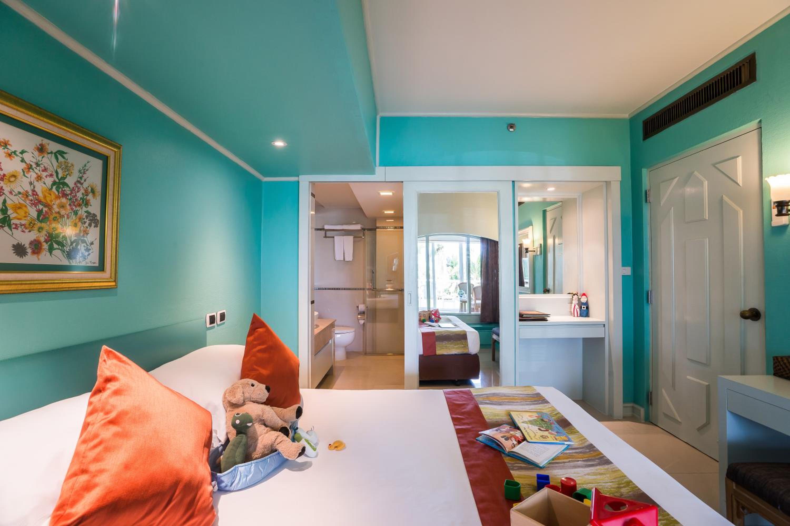 Family Suite (2 bedrooms) - Photo 13
