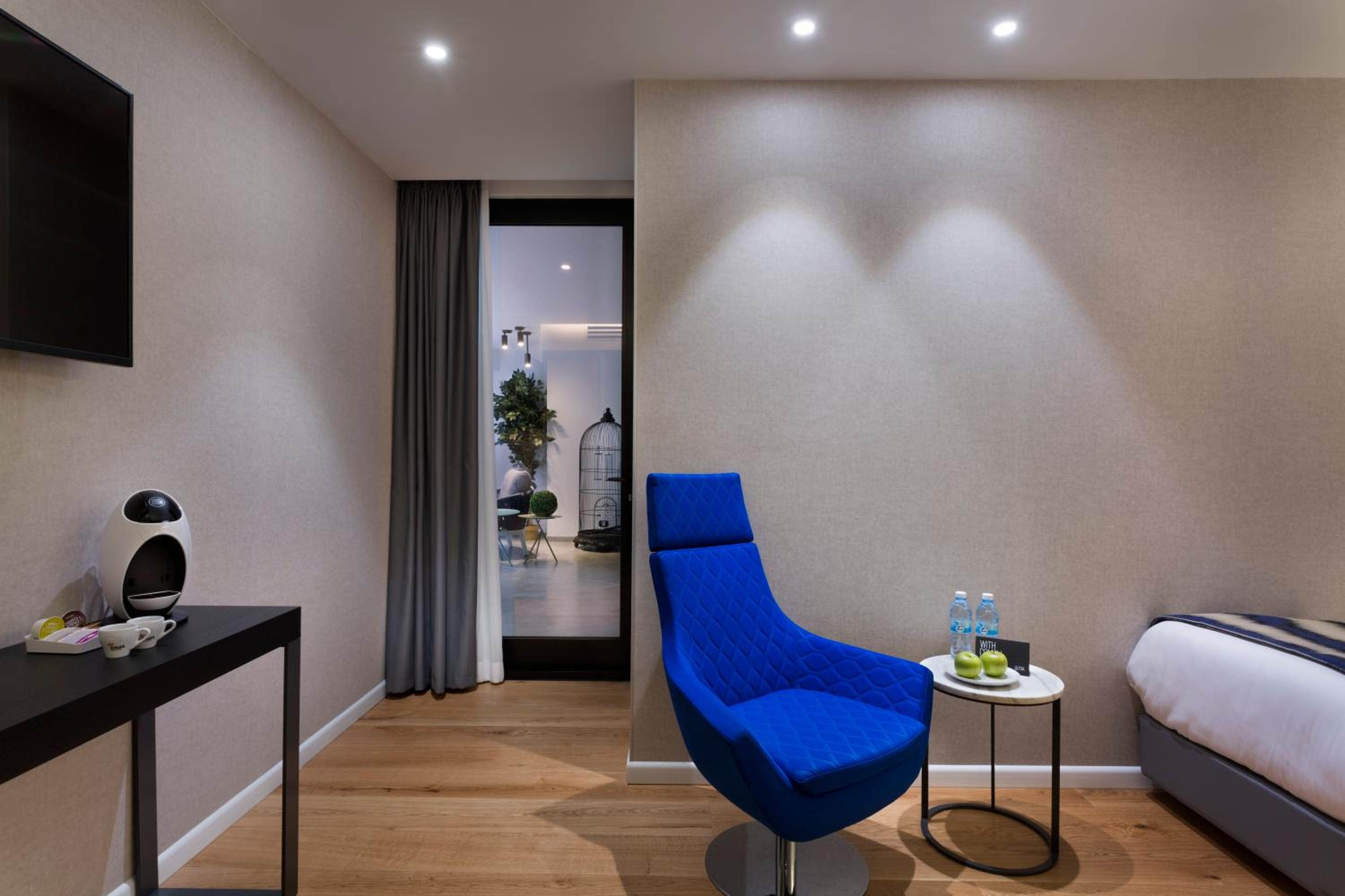 Superior Double or Twin Room with Shared Patio photo 3