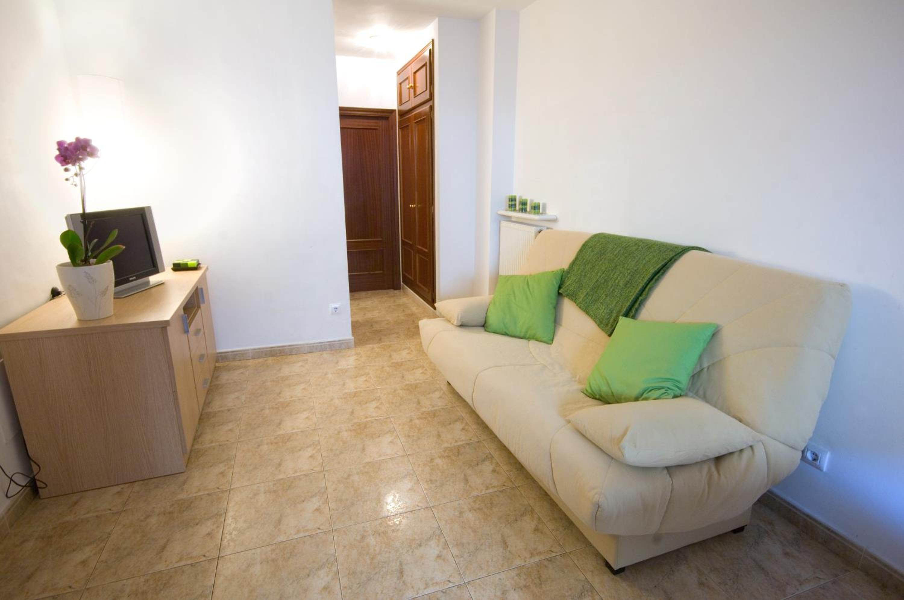 One-Bedroom Apartment - Photo 1