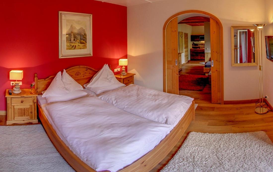 One-Bedroom Apartment with Balcony 8