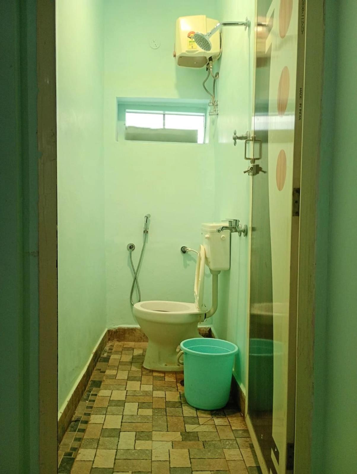 Single Room photo 2