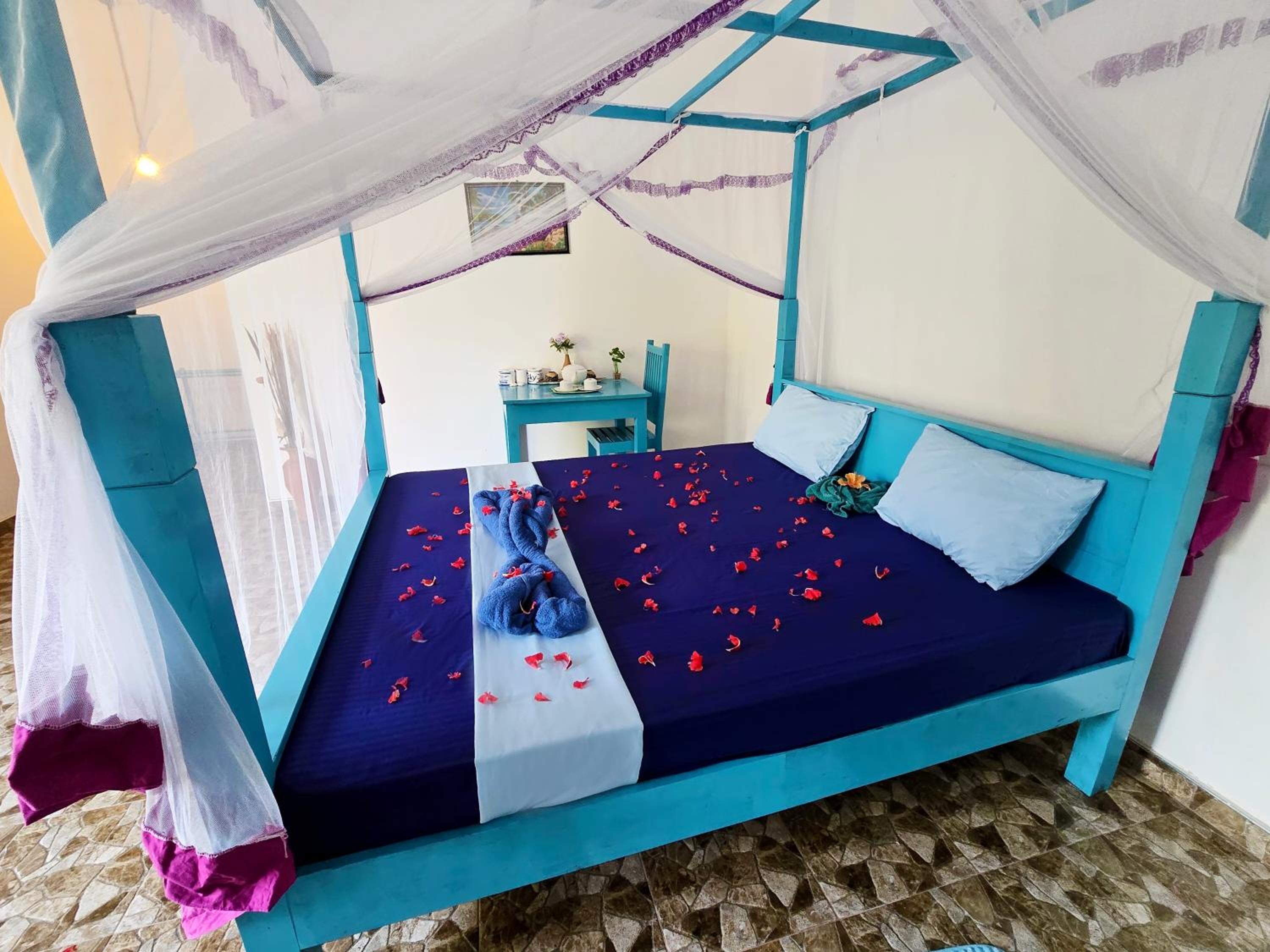 Deluxe Double Room (2 Adults + 1 Child) photo 2