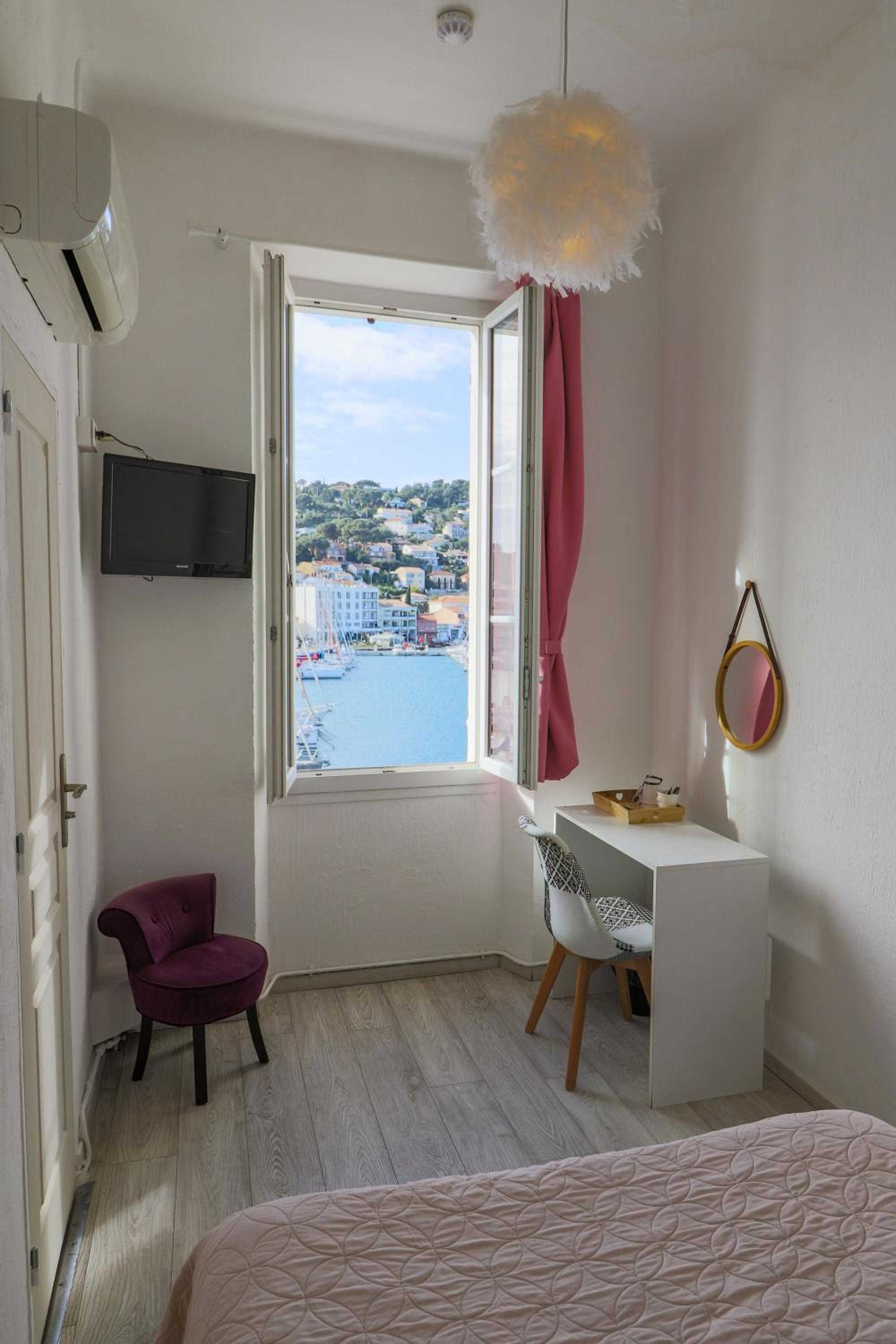Double Room with Sea View photo 3