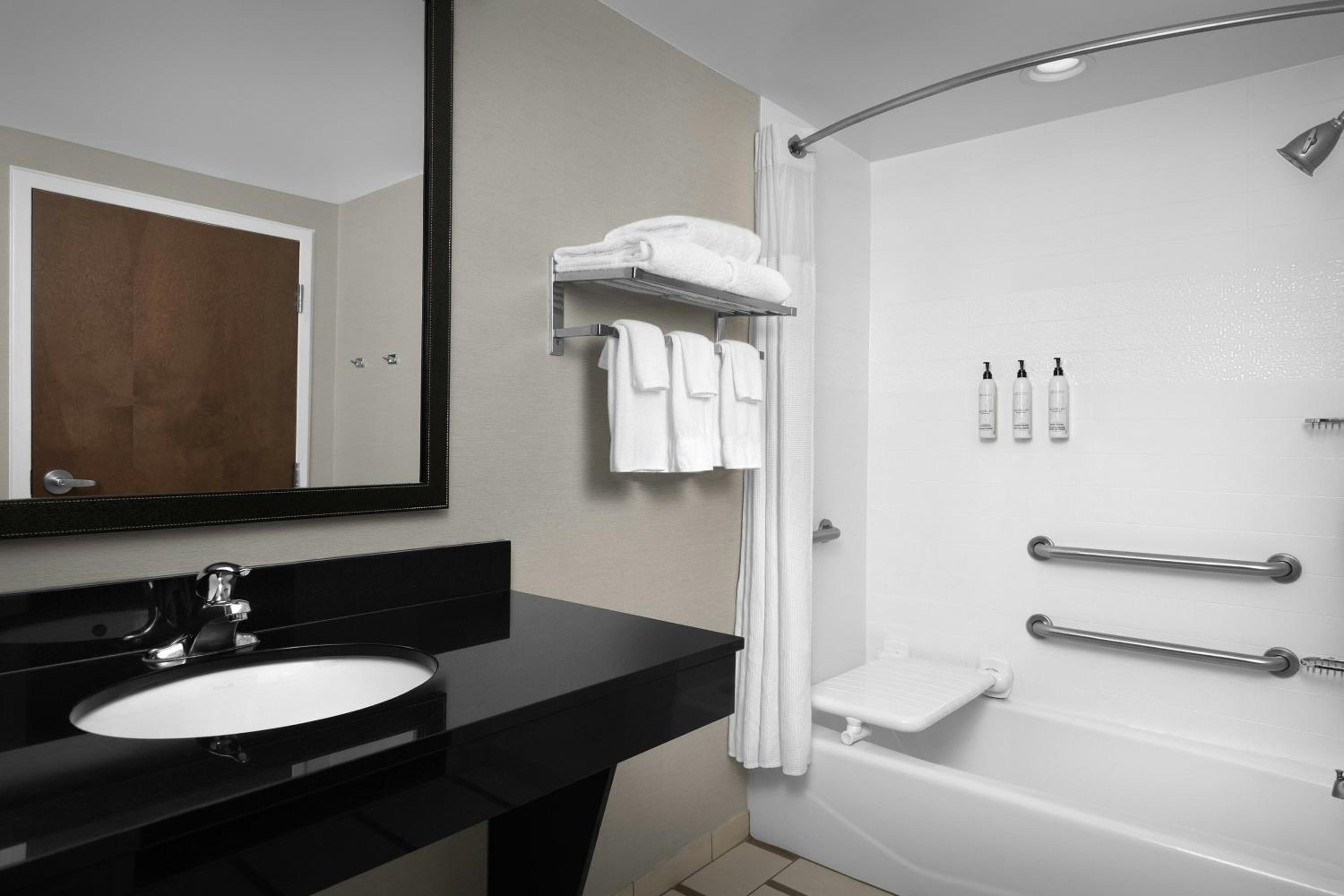 Fairfield Inn & Suites by Marriott Fayetteville North, Photo 5