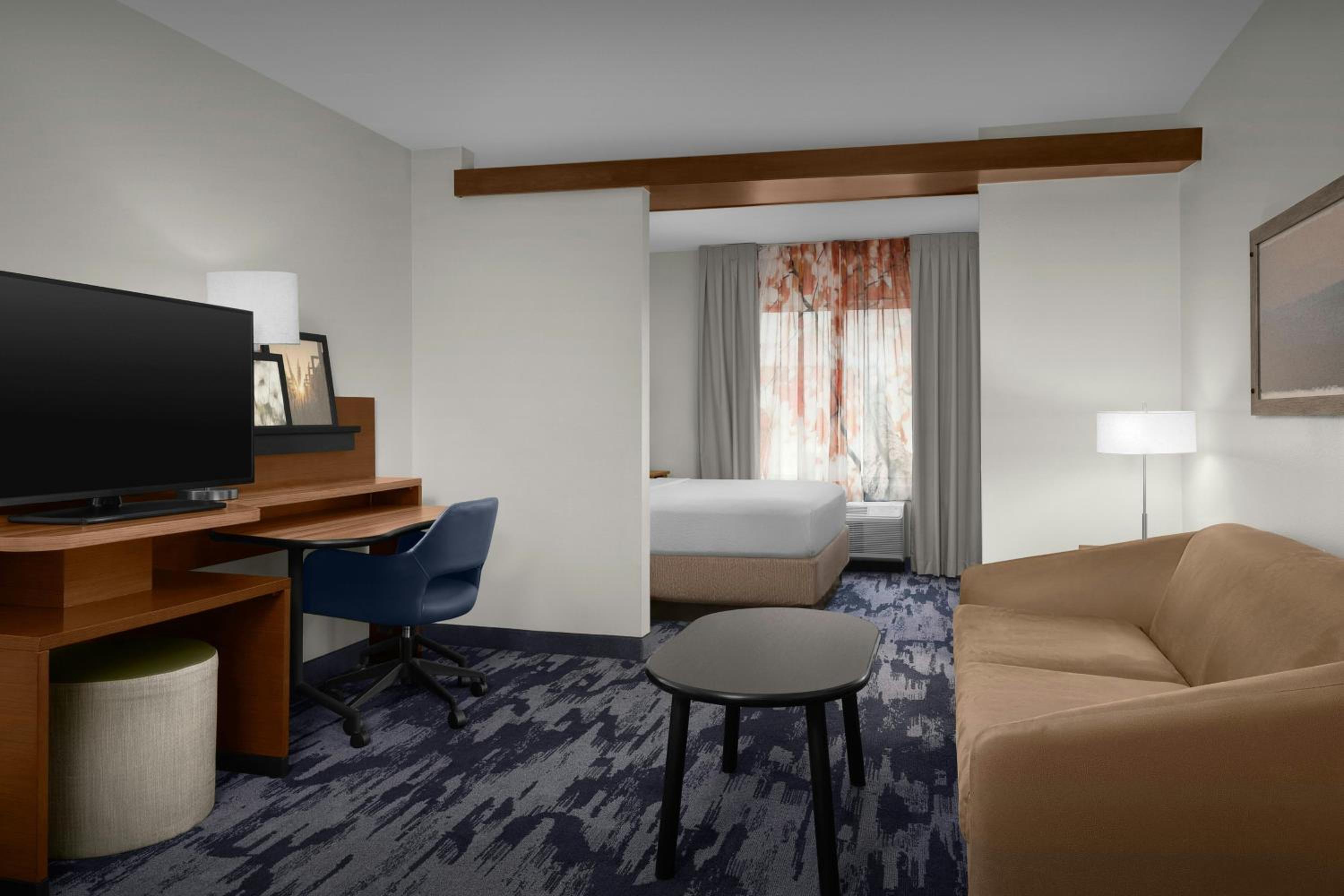 King Suite with Sofa Bed - Hearing Accessible