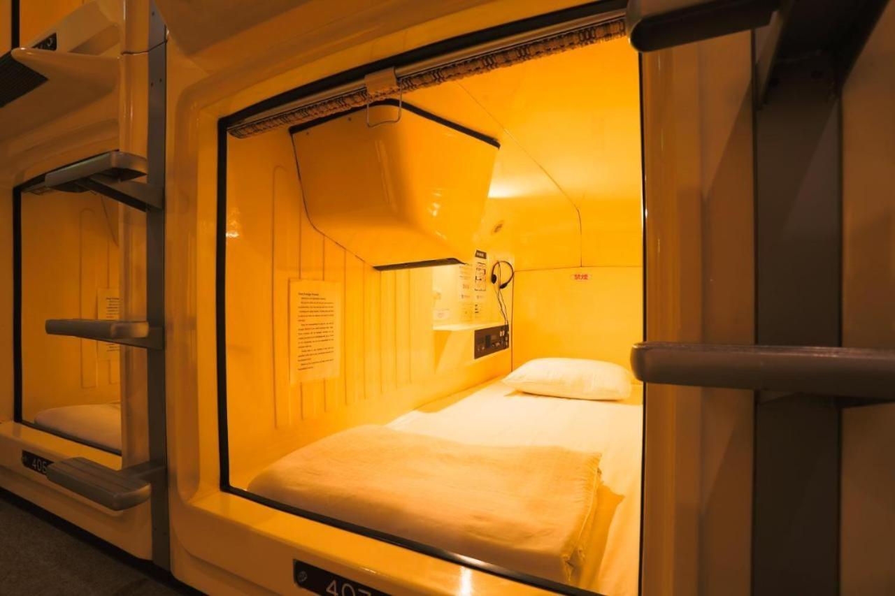 Single Bed in Male Dormitory Room photo 2